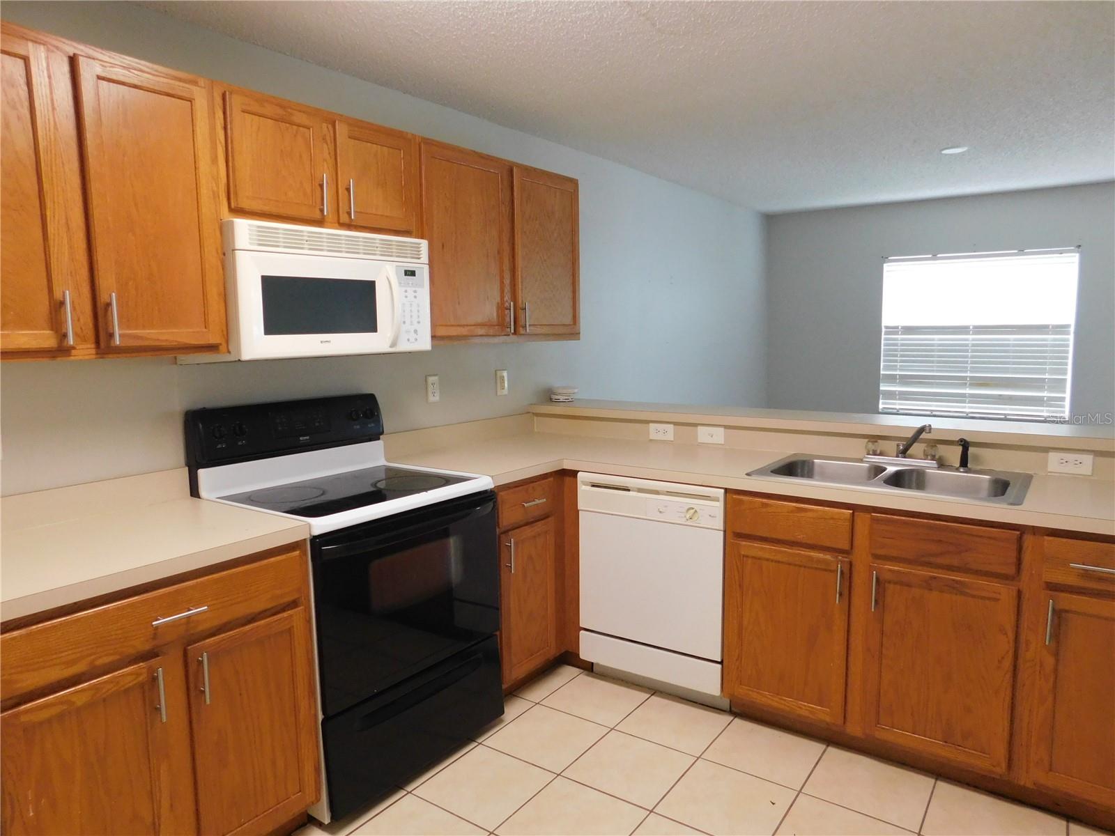 Image 2 of 24 For 8517 Edgewater Place Boulevard