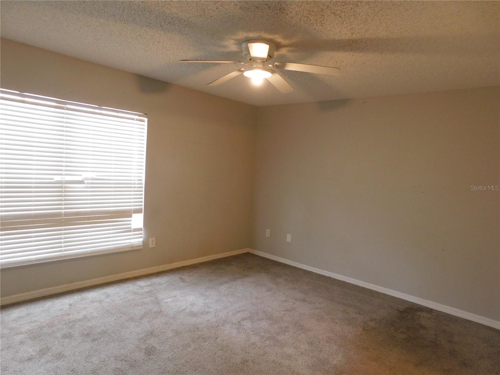 Image 8 of 24 For 8517 Edgewater Place Boulevard