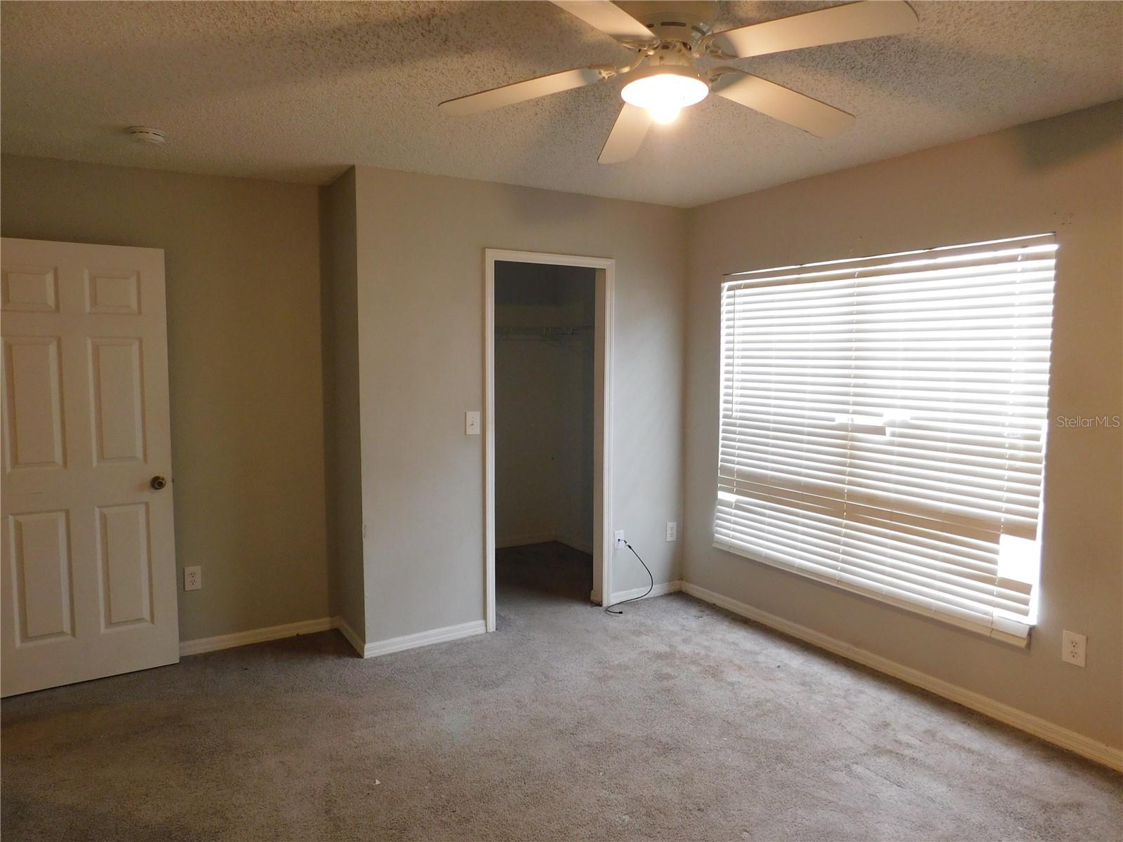 Image 9 of 24 For 8517 Edgewater Place Boulevard