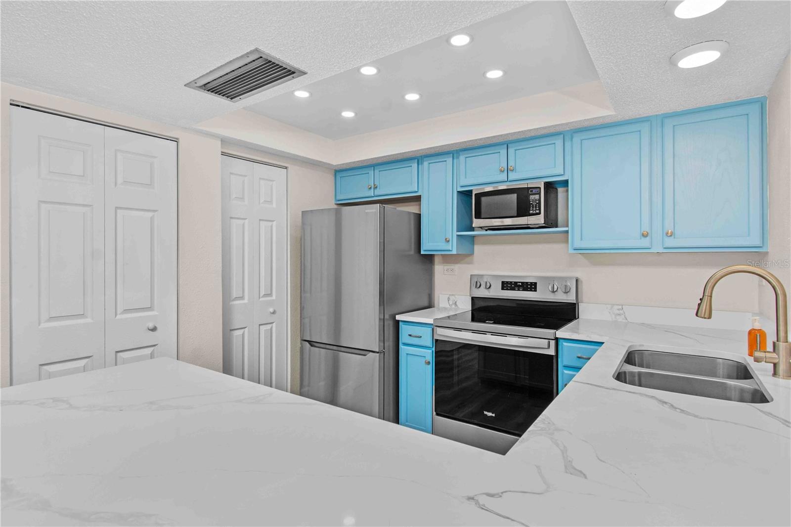 Image 11 of 48 For 500 Treasure Island Causeway 101