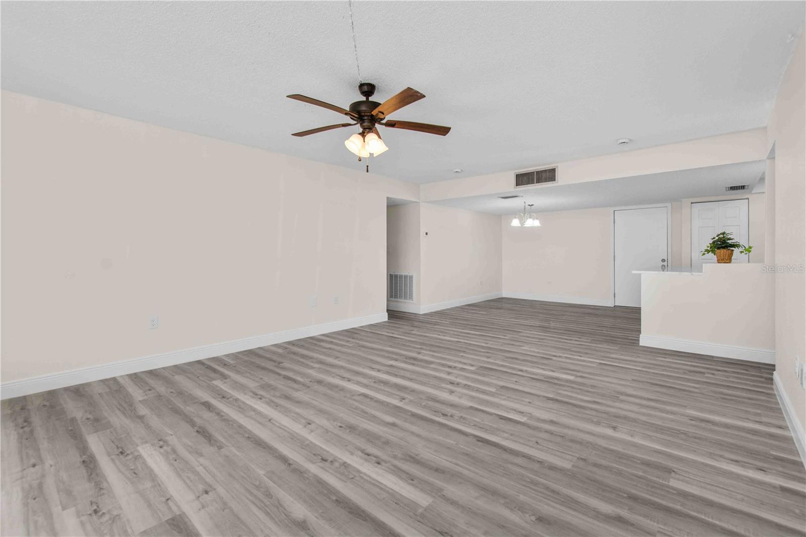 Image 14 of 48 For 500 Treasure Island Causeway 101