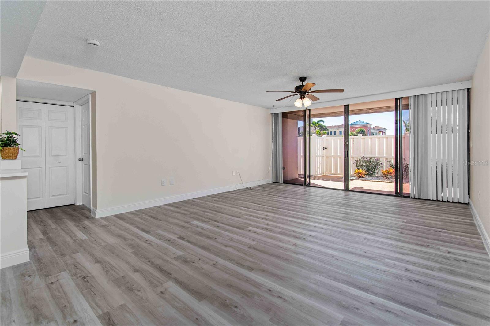 Image 16 of 48 For 500 Treasure Island Causeway 101