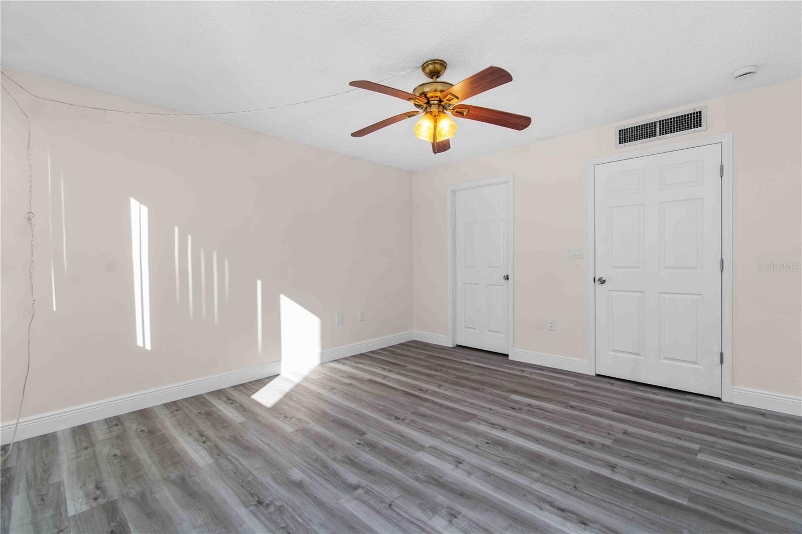 Image 26 of 48 For 500 Treasure Island Causeway 101