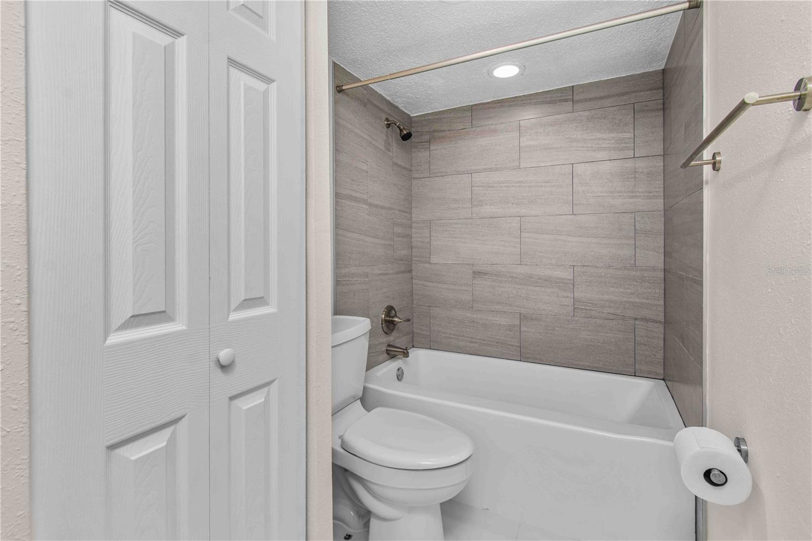 Image 29 of 48 For 500 Treasure Island Causeway 101