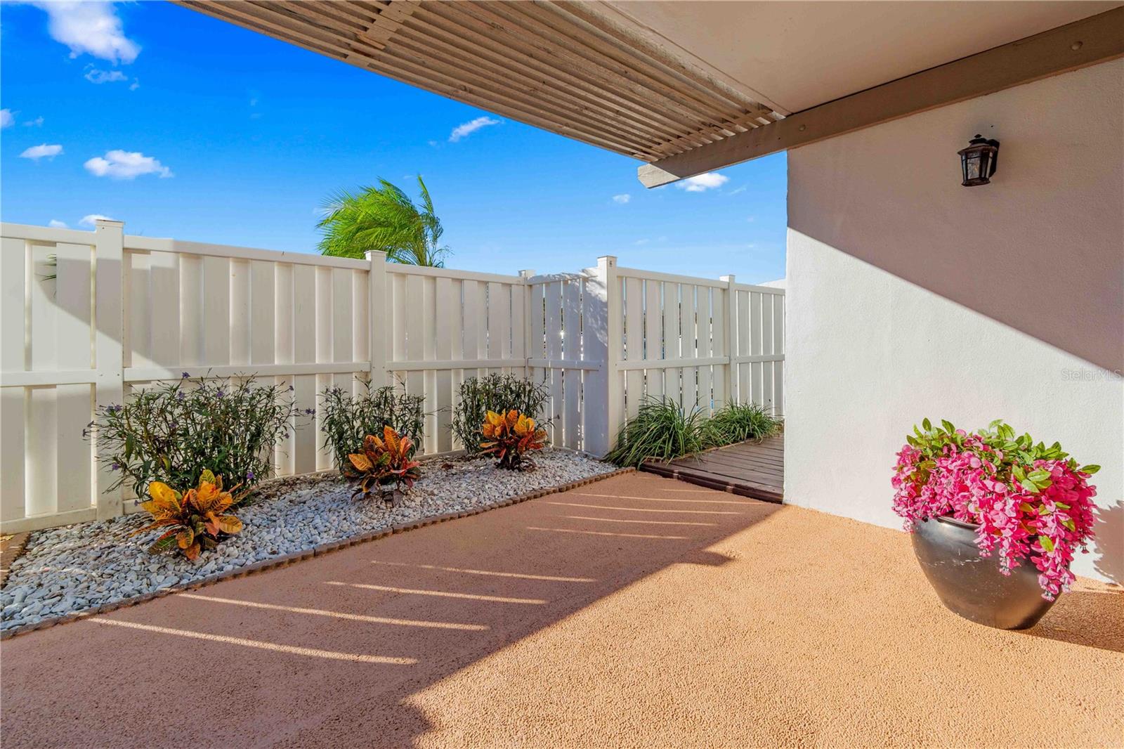 Image 3 of 48 For 500 Treasure Island Causeway 101