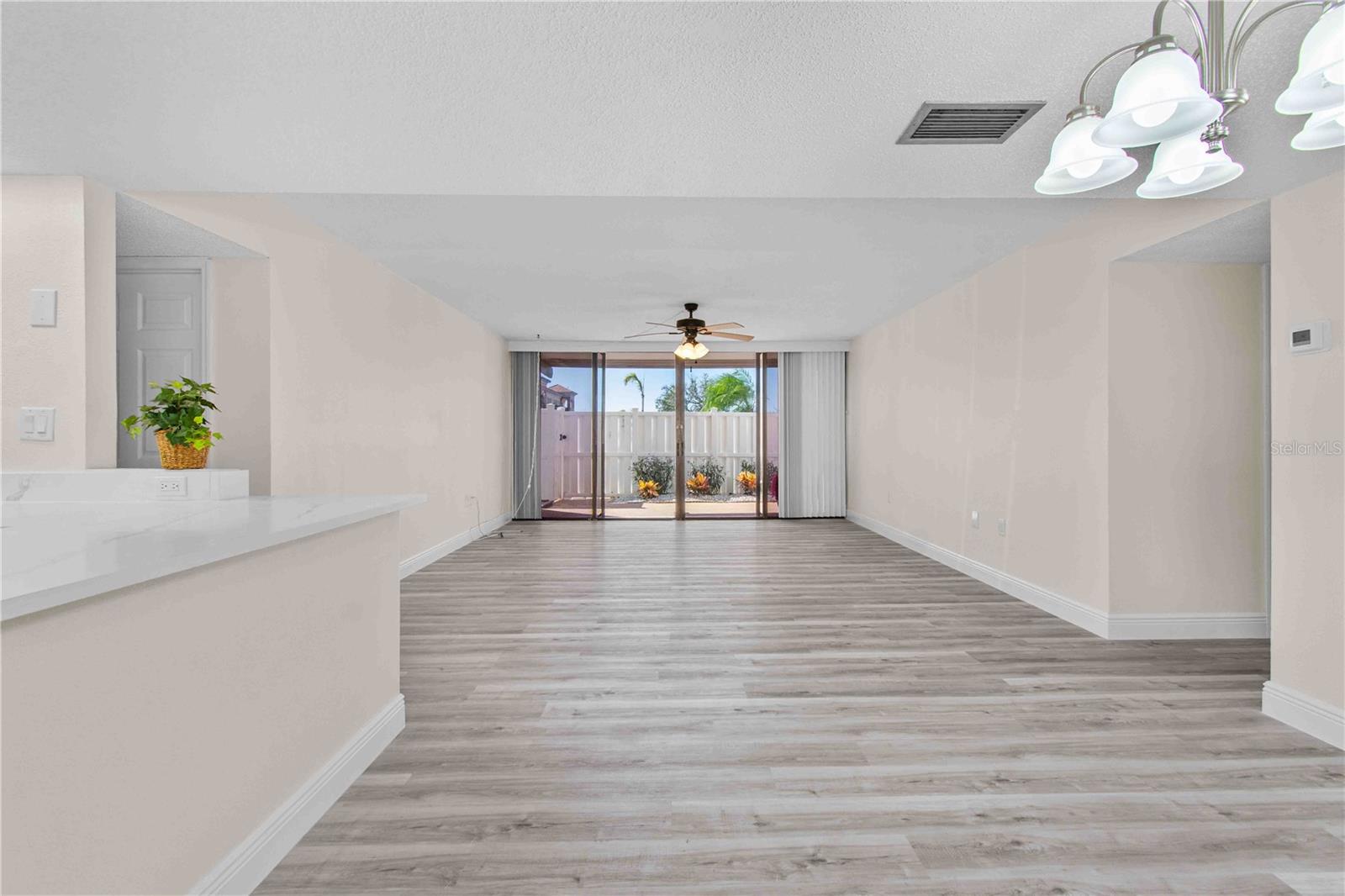 Image 6 of 48 For 500 Treasure Island Causeway 101