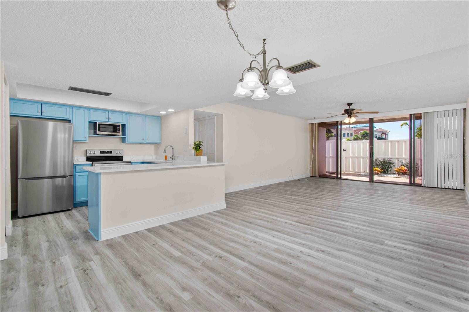 Image 7 of 48 For 500 Treasure Island Causeway 101