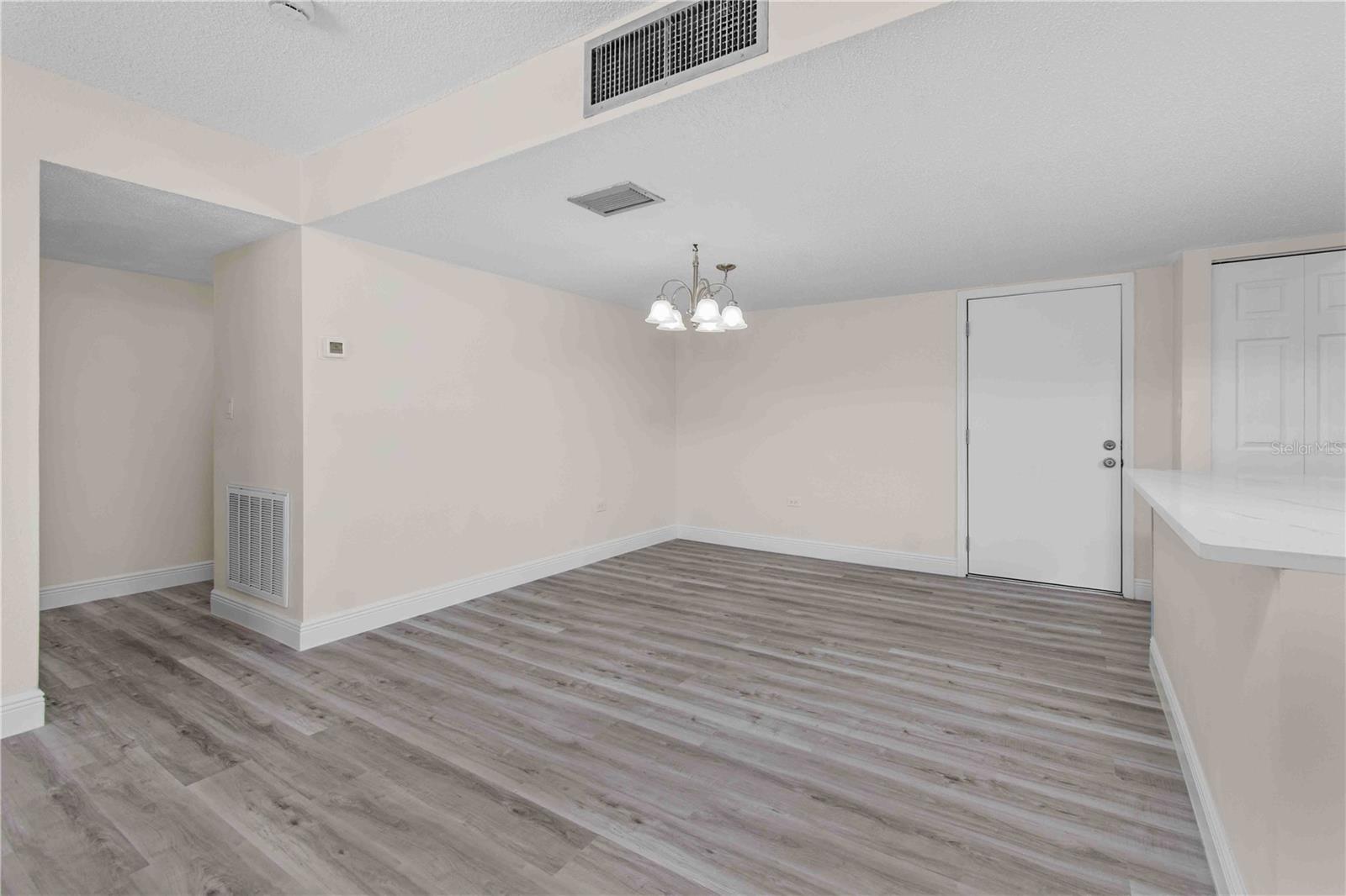 Image 8 of 48 For 500 Treasure Island Causeway 101