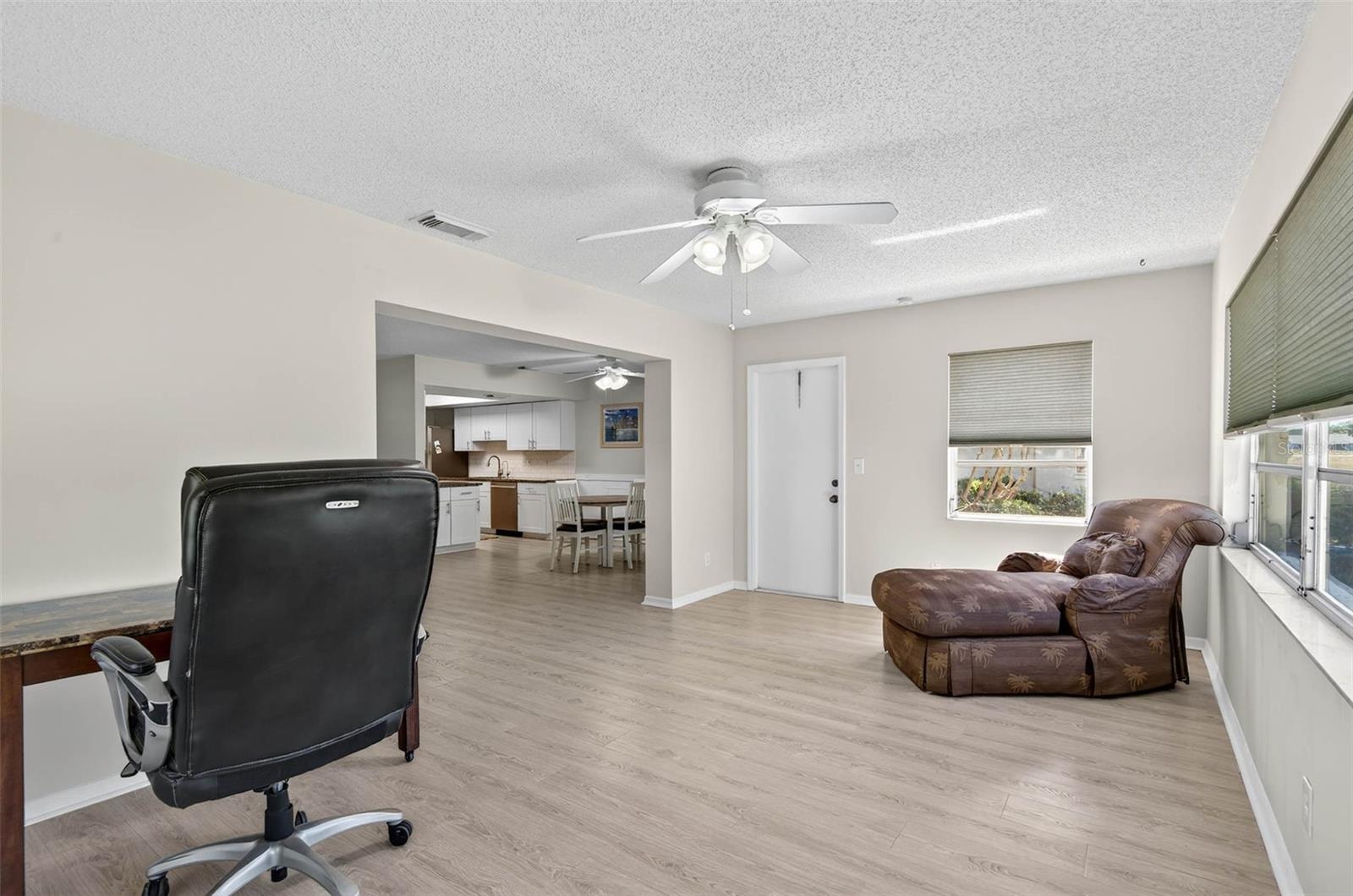 Image 17 of 32 For 2113 Hailstone Circle 363