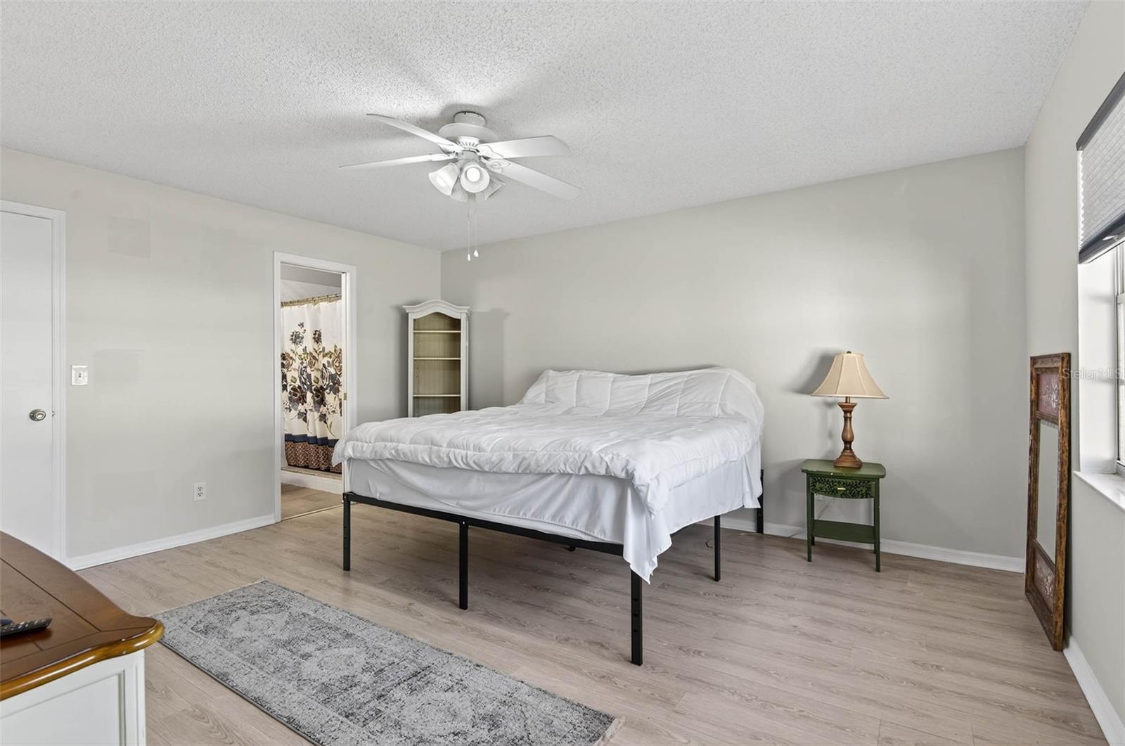 Image 21 of 32 For 2113 Hailstone Circle 363