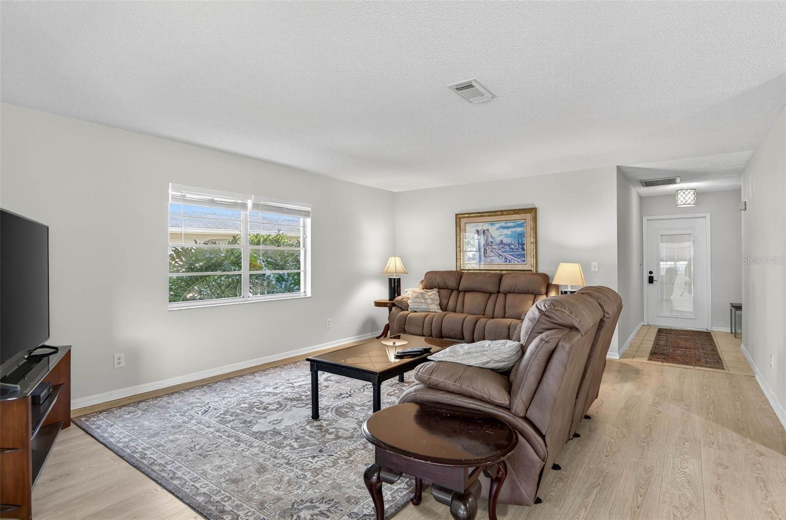 Image 6 of 32 For 2113 Hailstone Circle 363