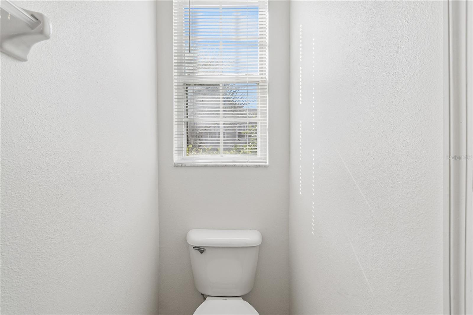 Image 16 of 87 For 571 Shoreham Court Ne