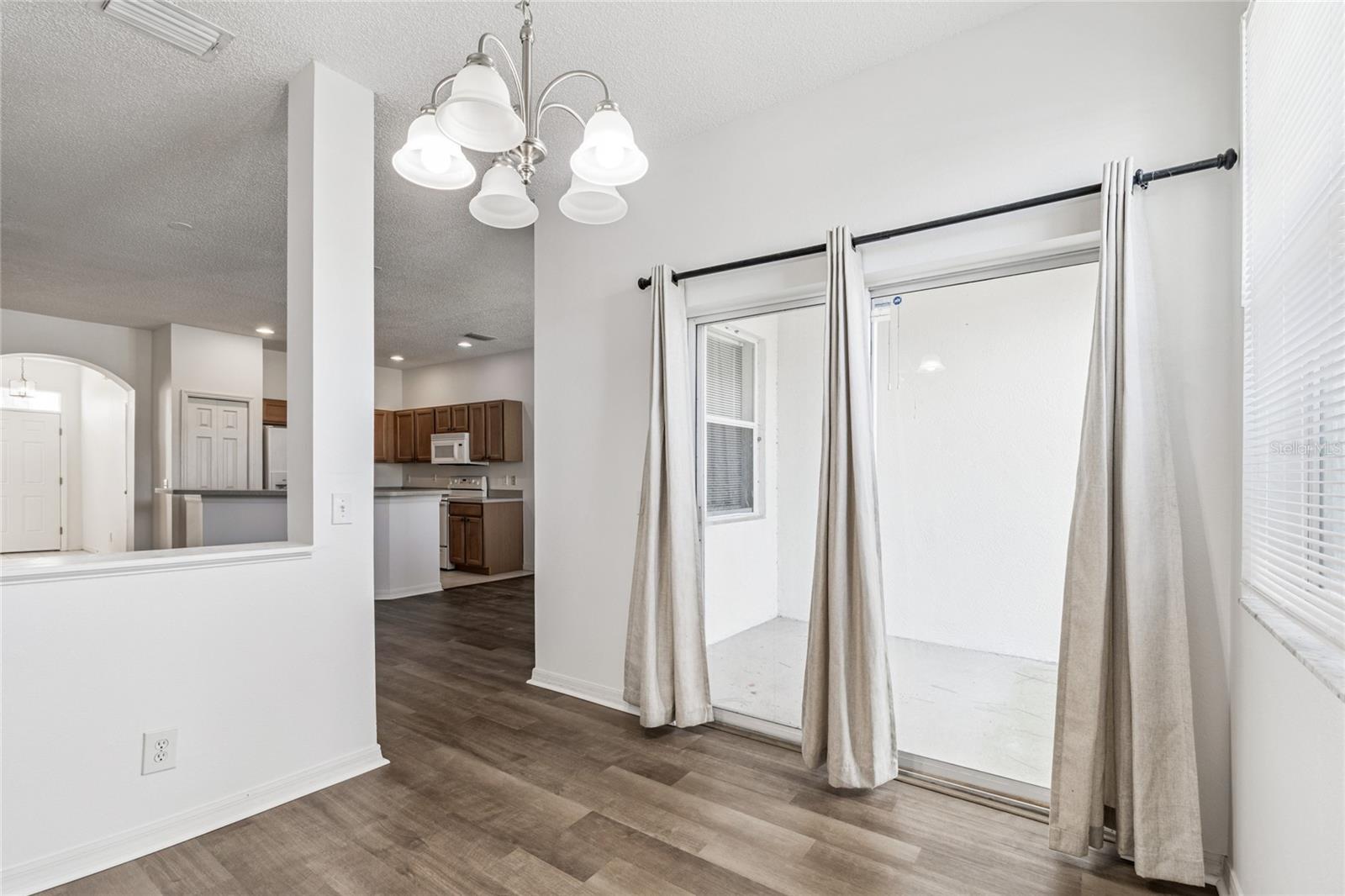 Image 34 of 87 For 571 Shoreham Court Ne