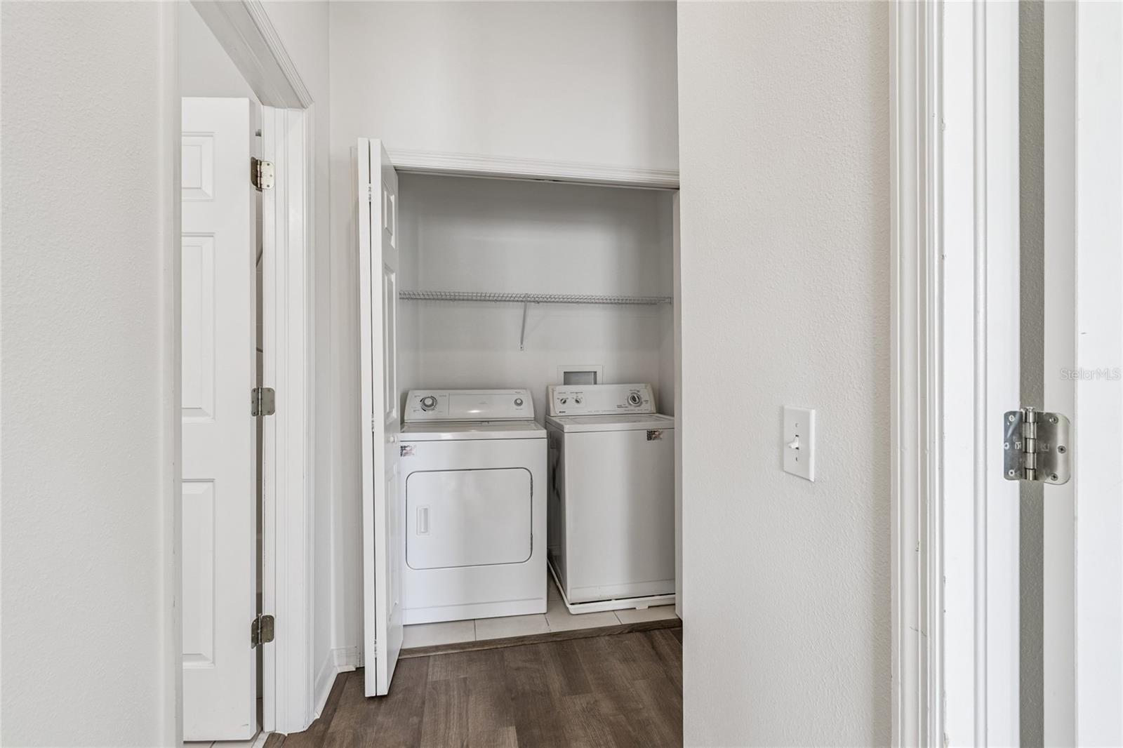 Image 47 of 87 For 571 Shoreham Court Ne