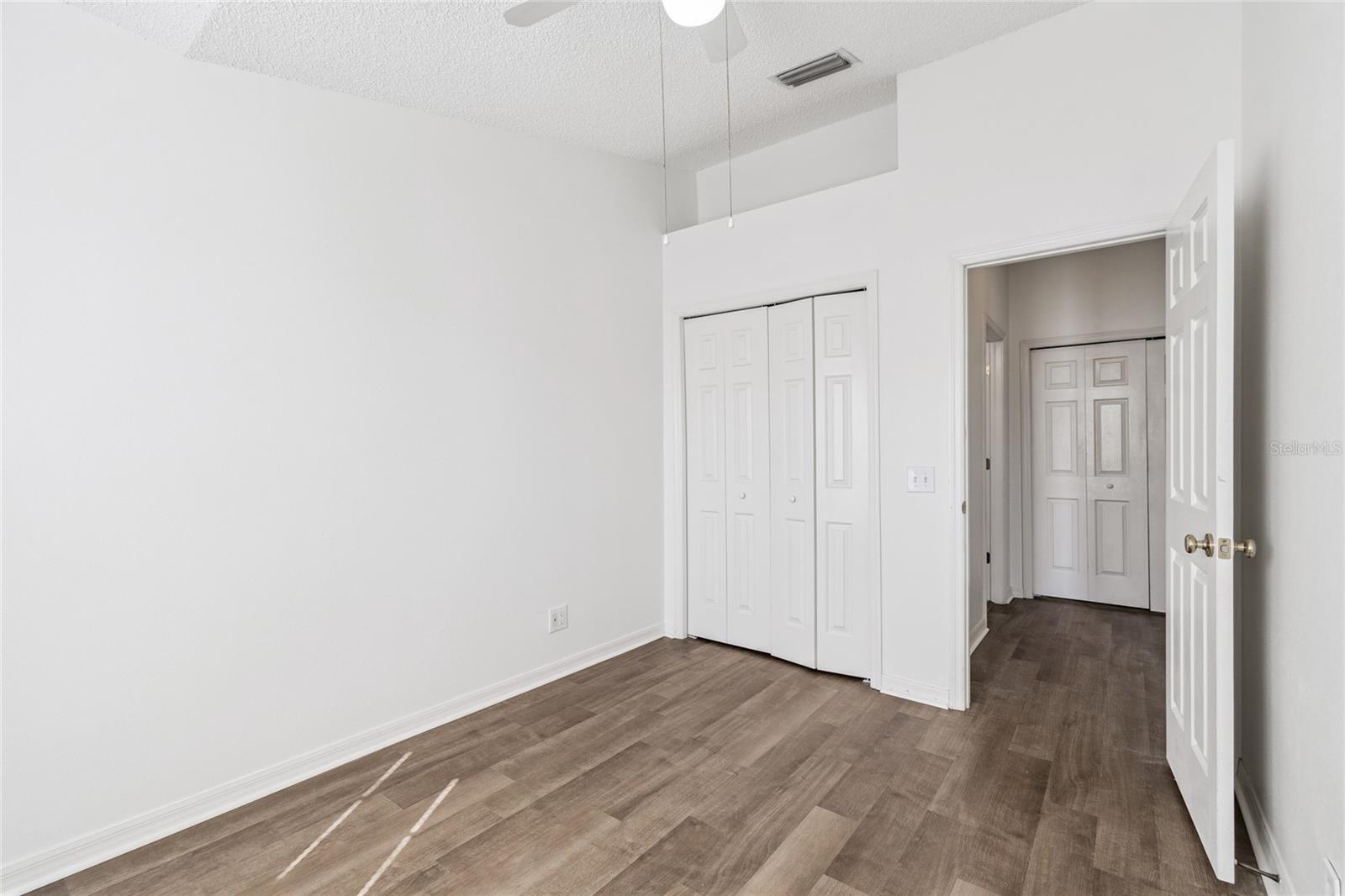 Image 57 of 87 For 571 Shoreham Court Ne