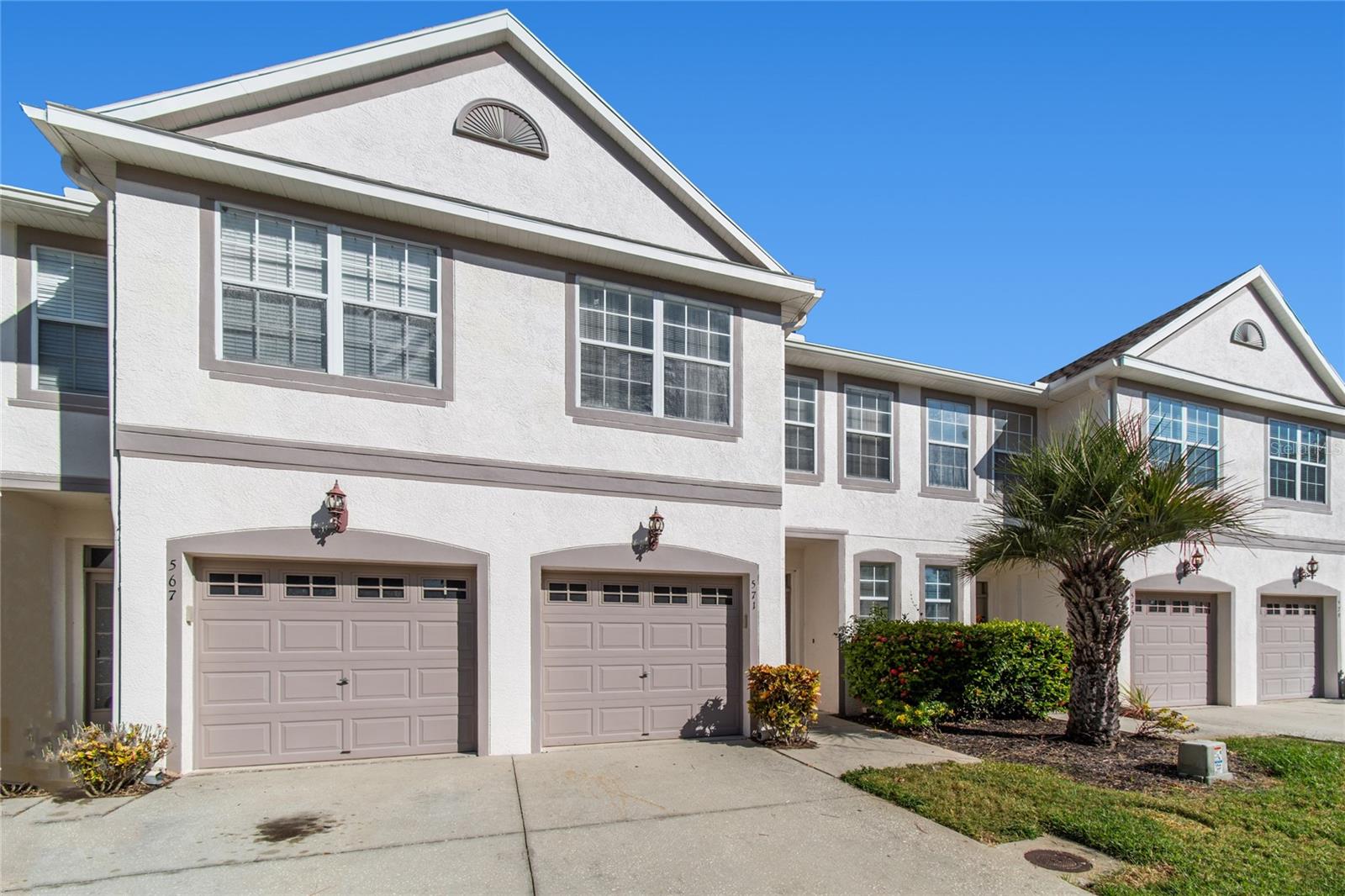 Image 7 of 87 For 571 Shoreham Court Ne