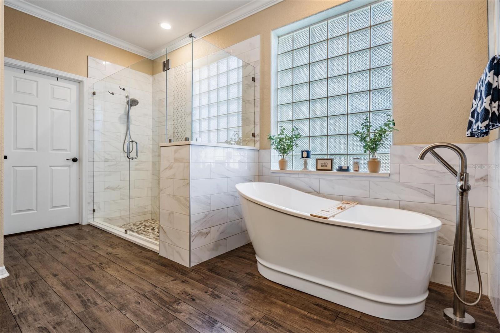 Image 23 of 63 For 27239 Firebush Drive