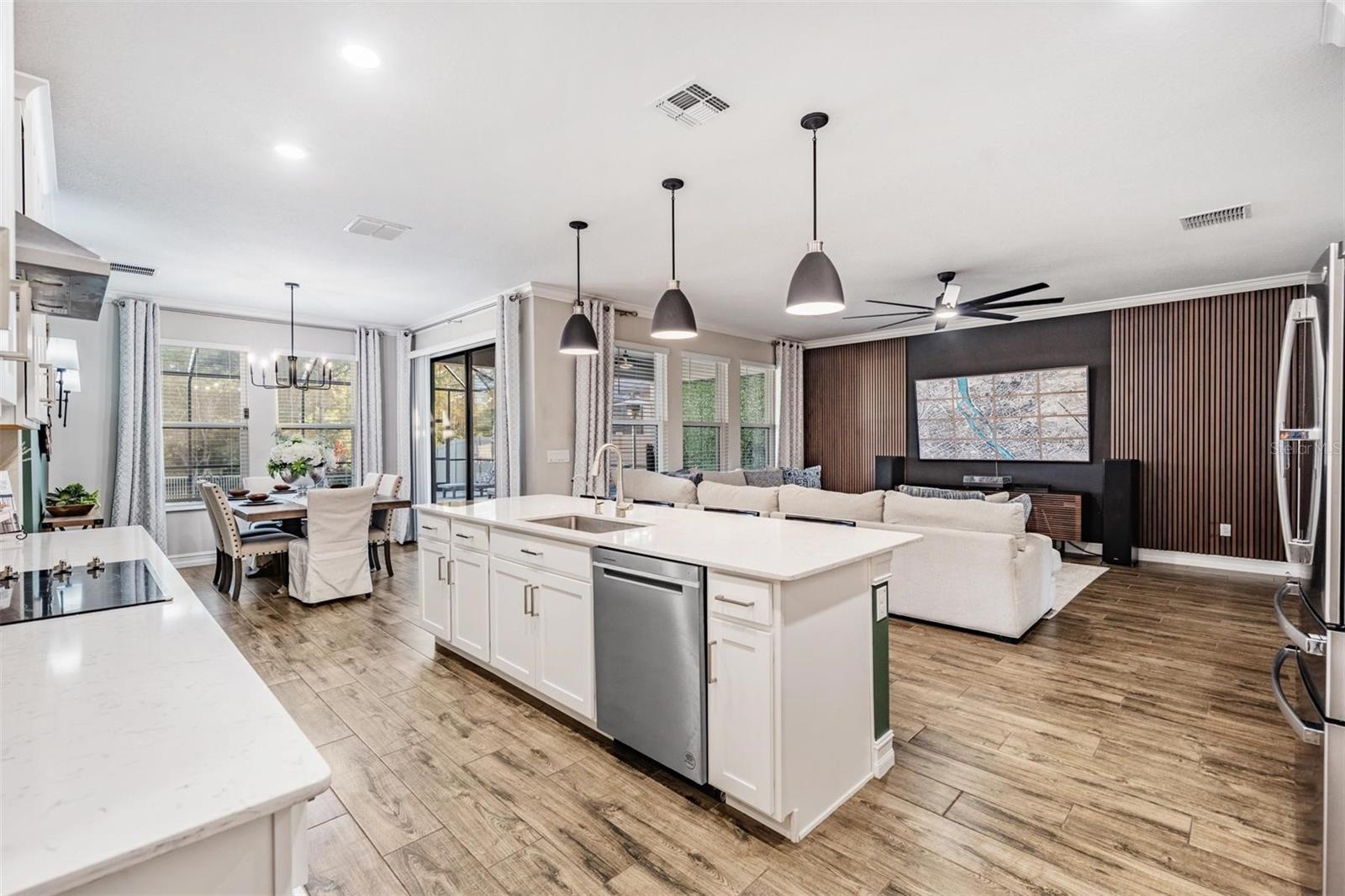 Listing photo id 14 for 9515 Little Bluestem Drive