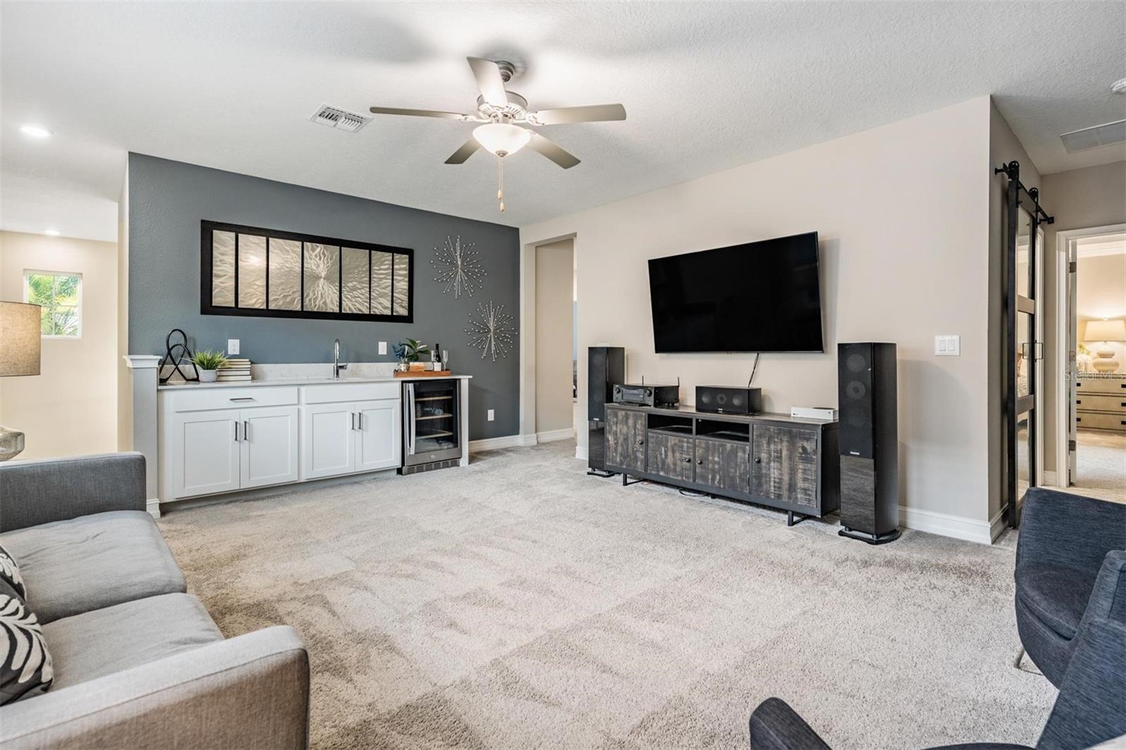 Listing photo id 19 for 9515 Little Bluestem Drive