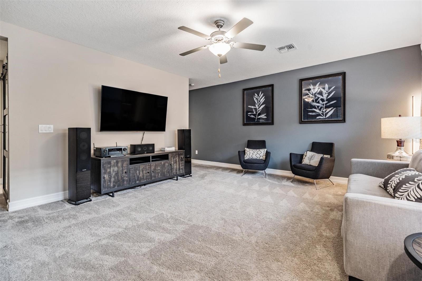 Listing photo id 20 for 9515 Little Bluestem Drive