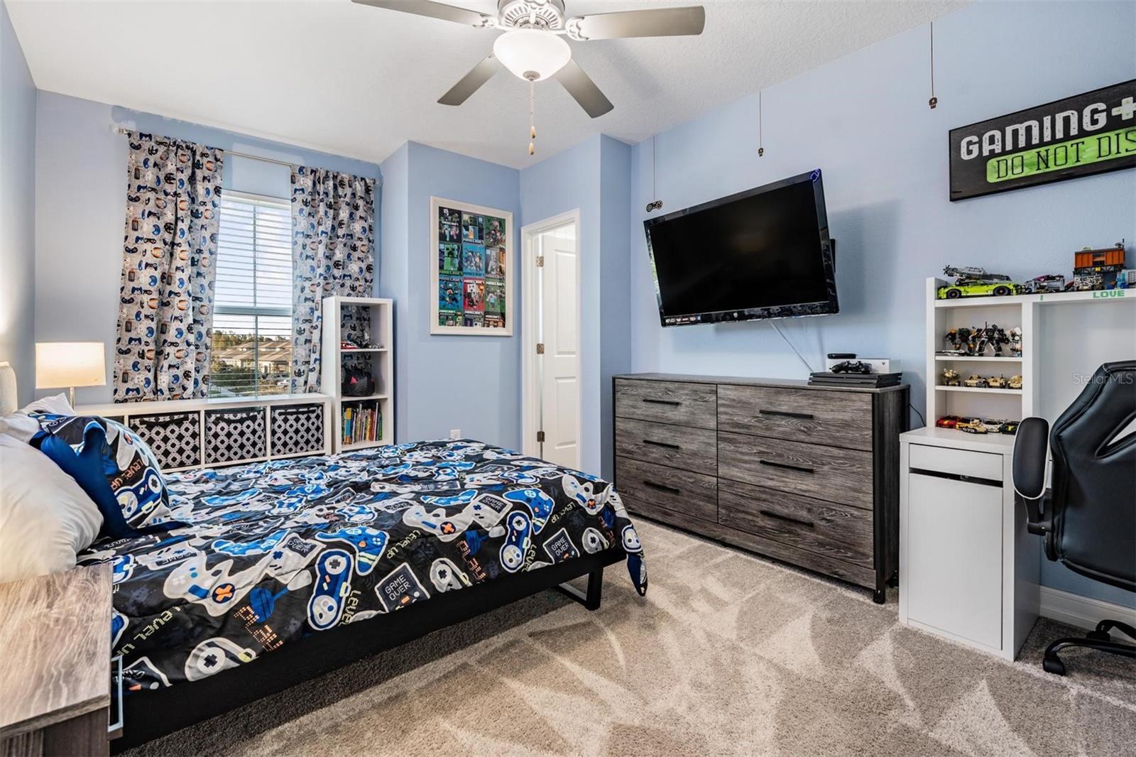 Listing photo id 24 for 9515 Little Bluestem Drive