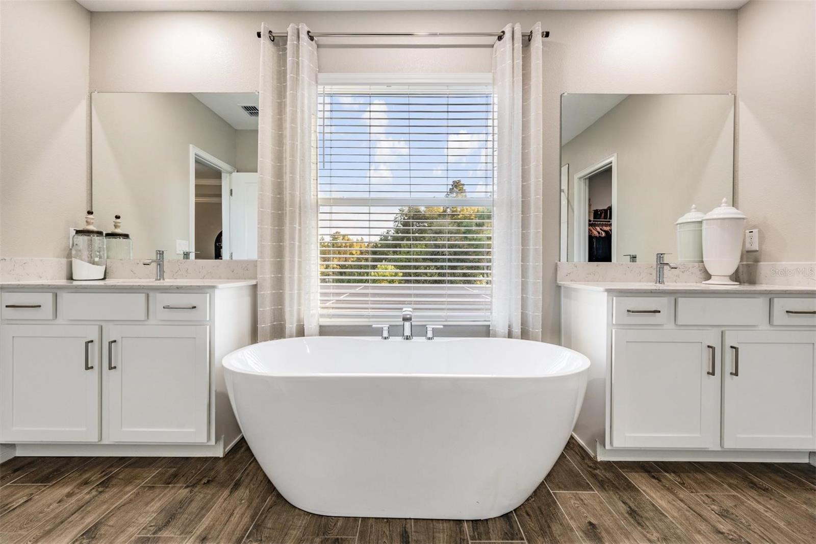 Listing photo id 30 for 9515 Little Bluestem Drive