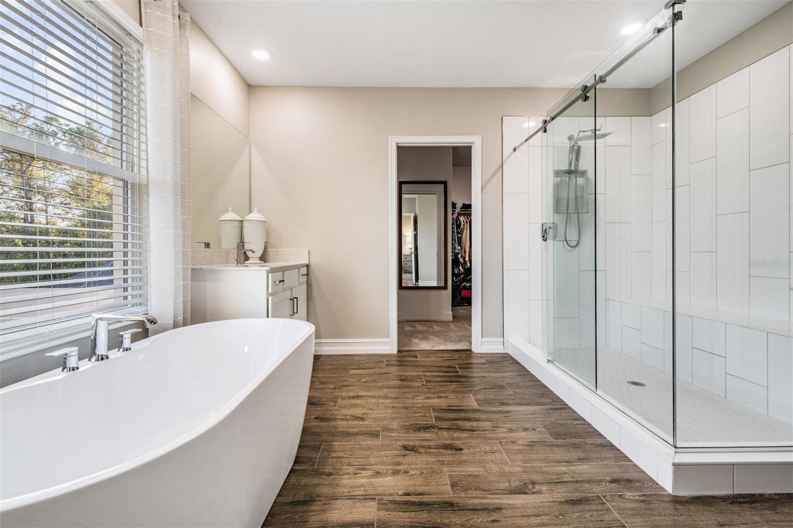 Listing photo id 31 for 9515 Little Bluestem Drive