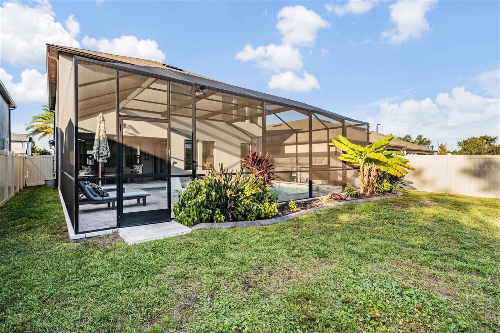 Listing photo id 42 for 9515 Little Bluestem Drive