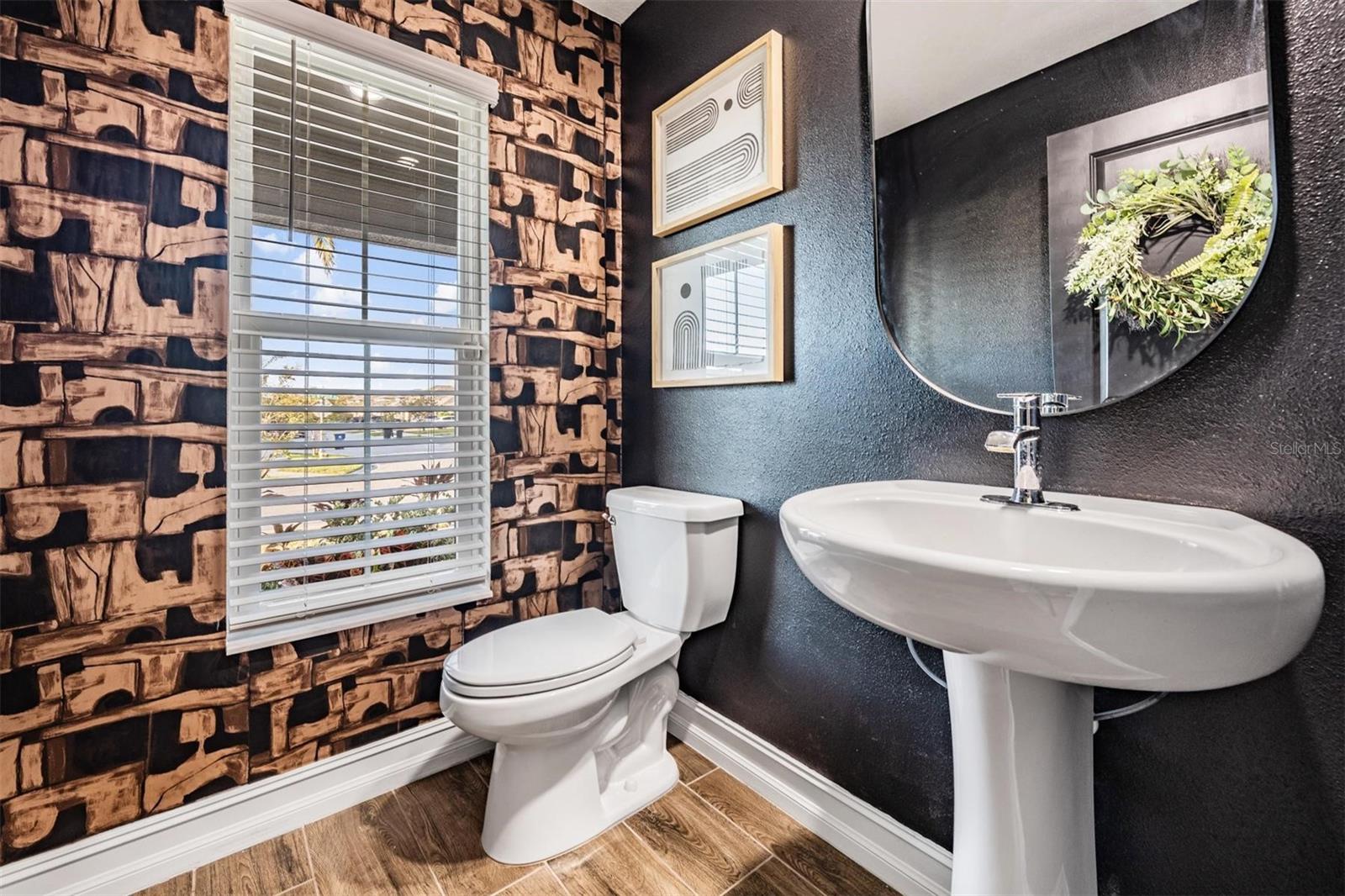 Listing photo id 5 for 9515 Little Bluestem Drive