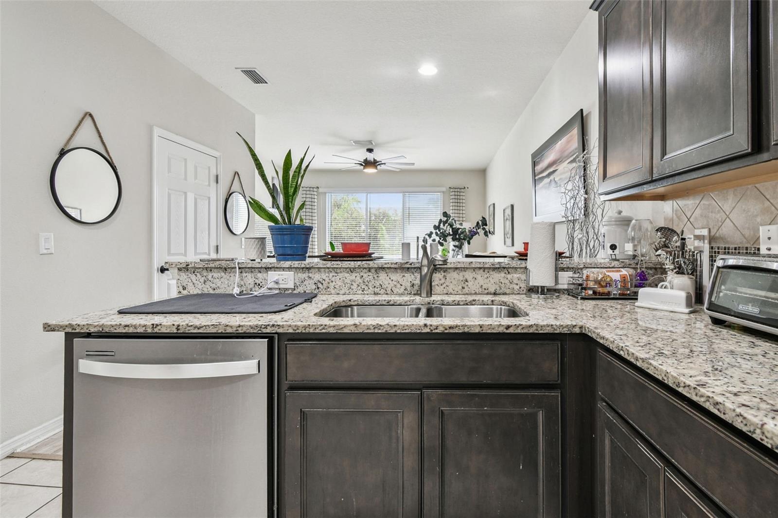 Image 10 of 75 For 9139 Hillcroft Drive