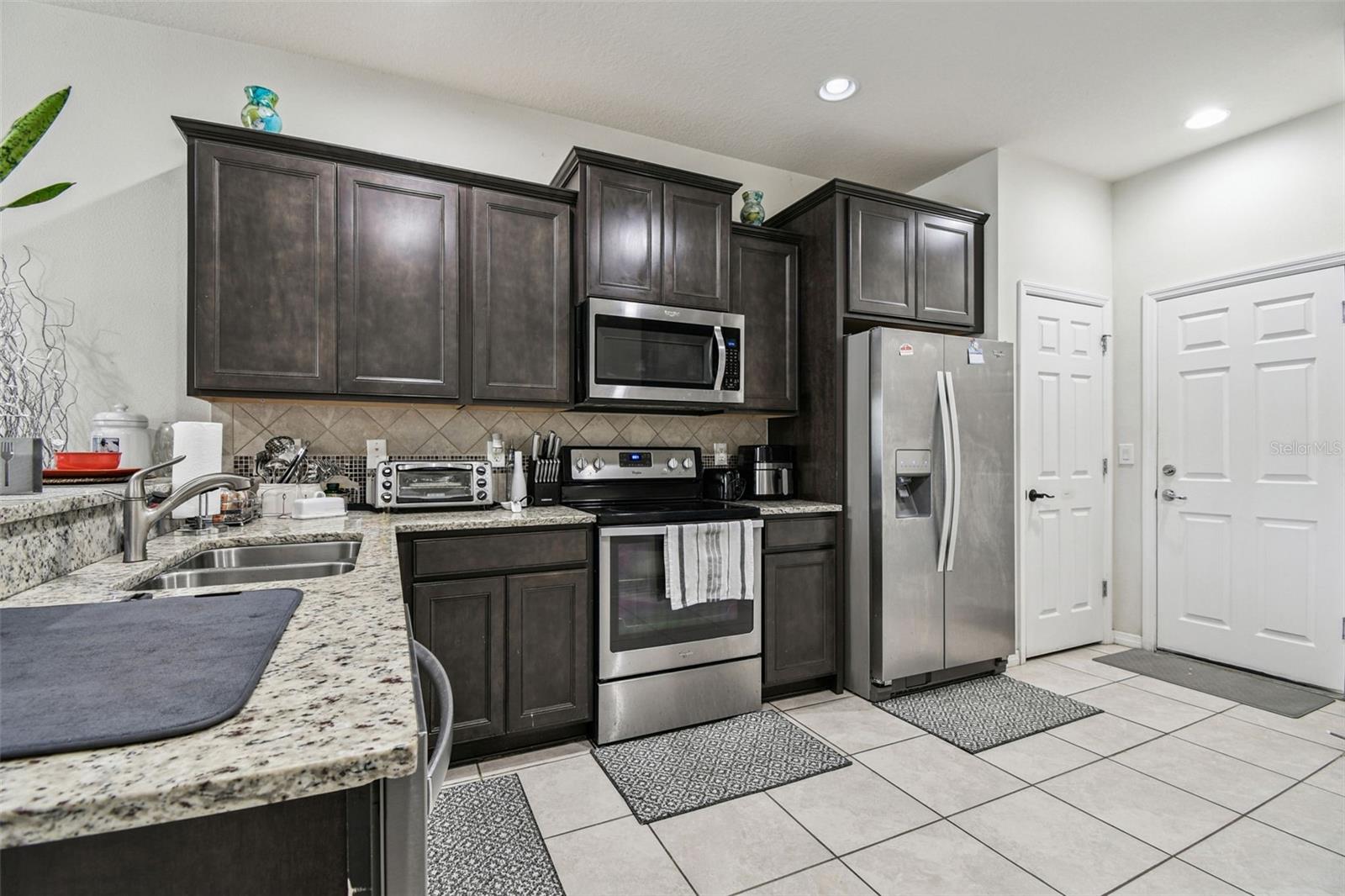 Image 11 of 75 For 9139 Hillcroft Drive