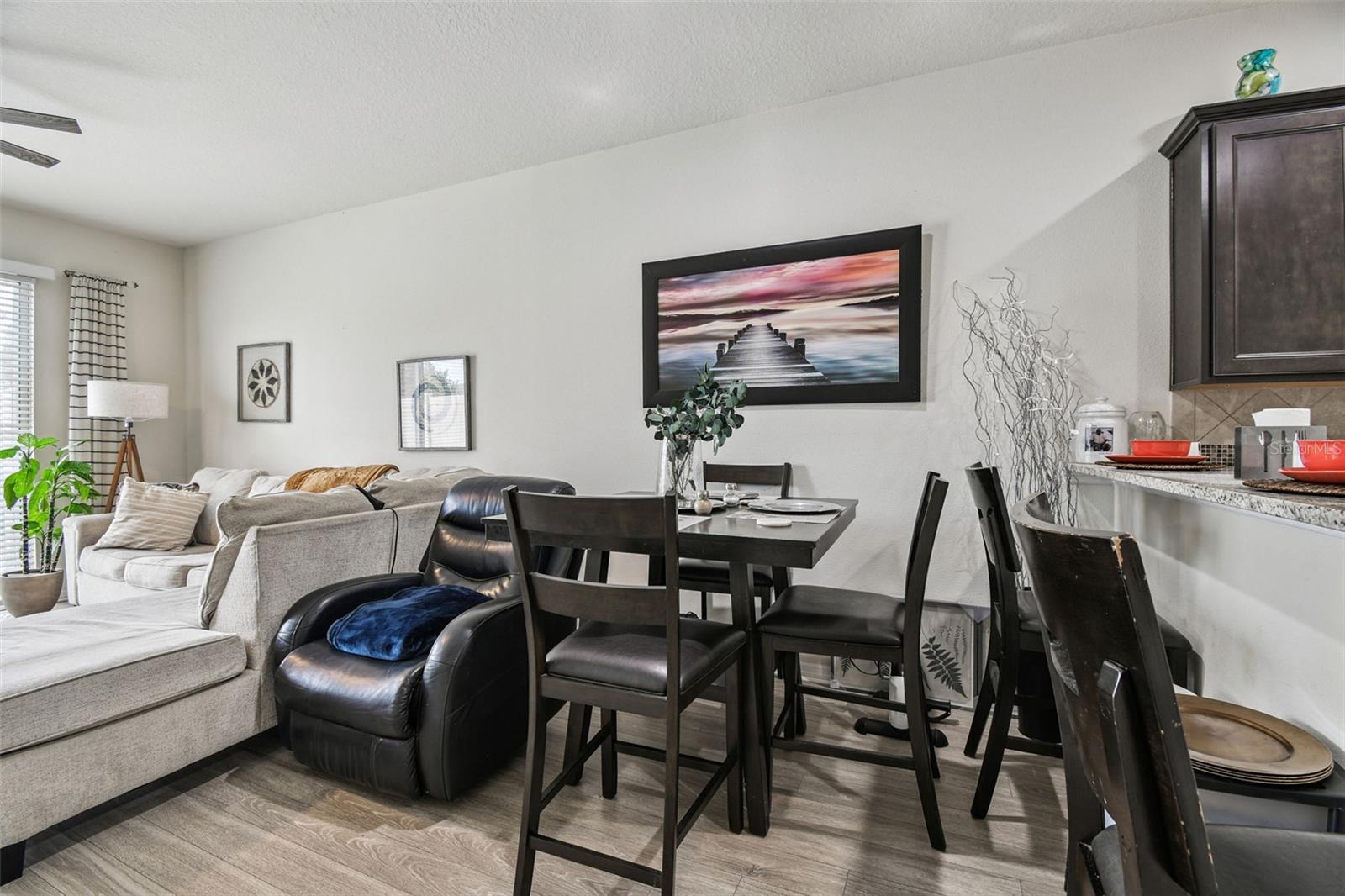 Image 14 of 75 For 9139 Hillcroft Drive