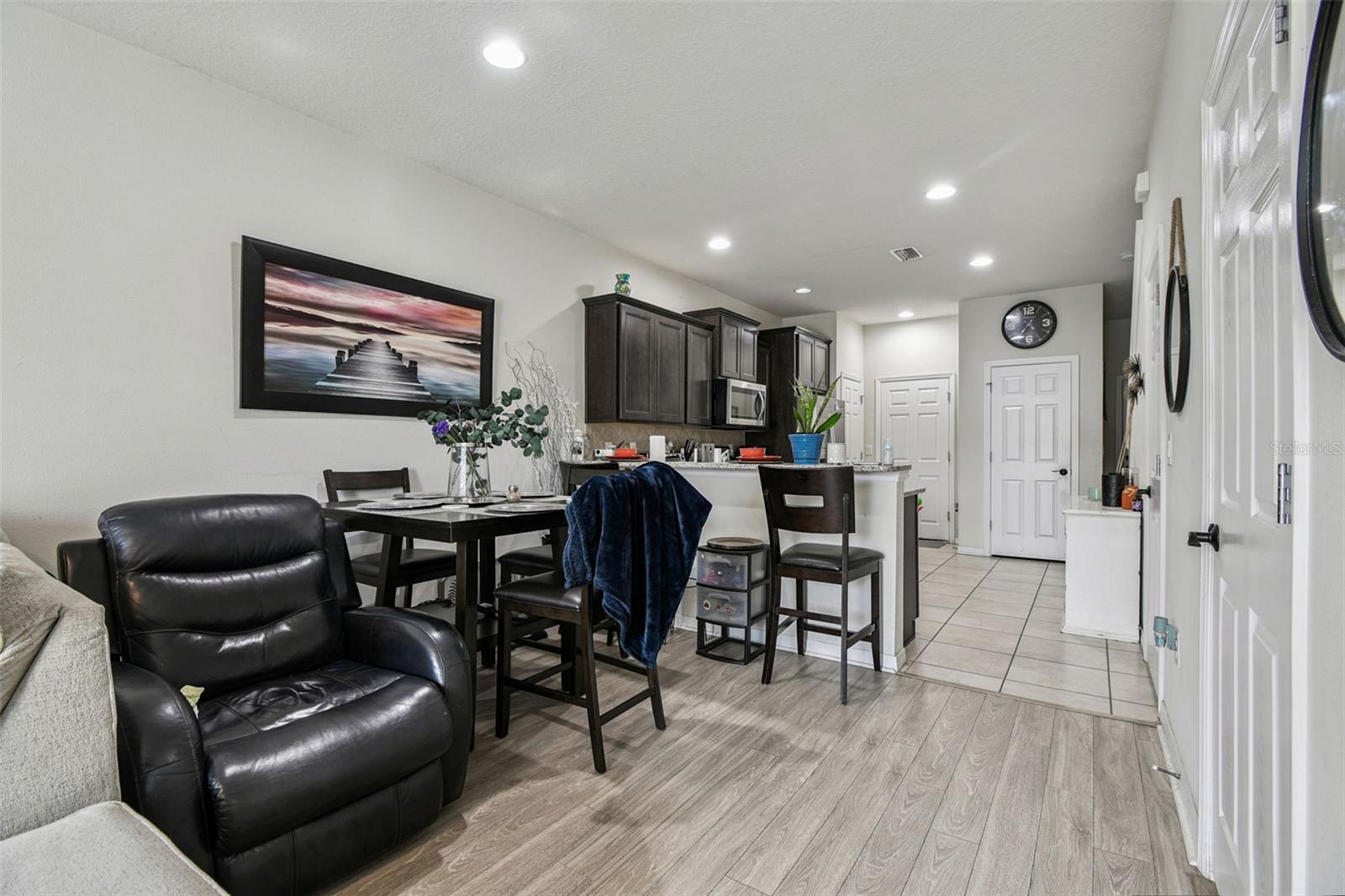 Image 15 of 75 For 9139 Hillcroft Drive