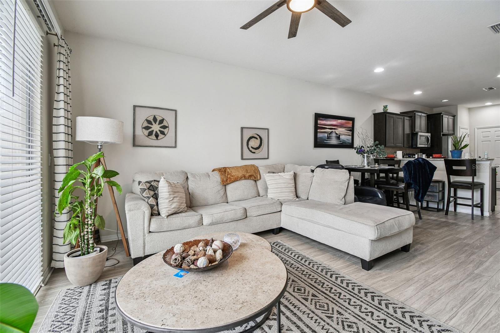 Image 17 of 75 For 9139 Hillcroft Drive