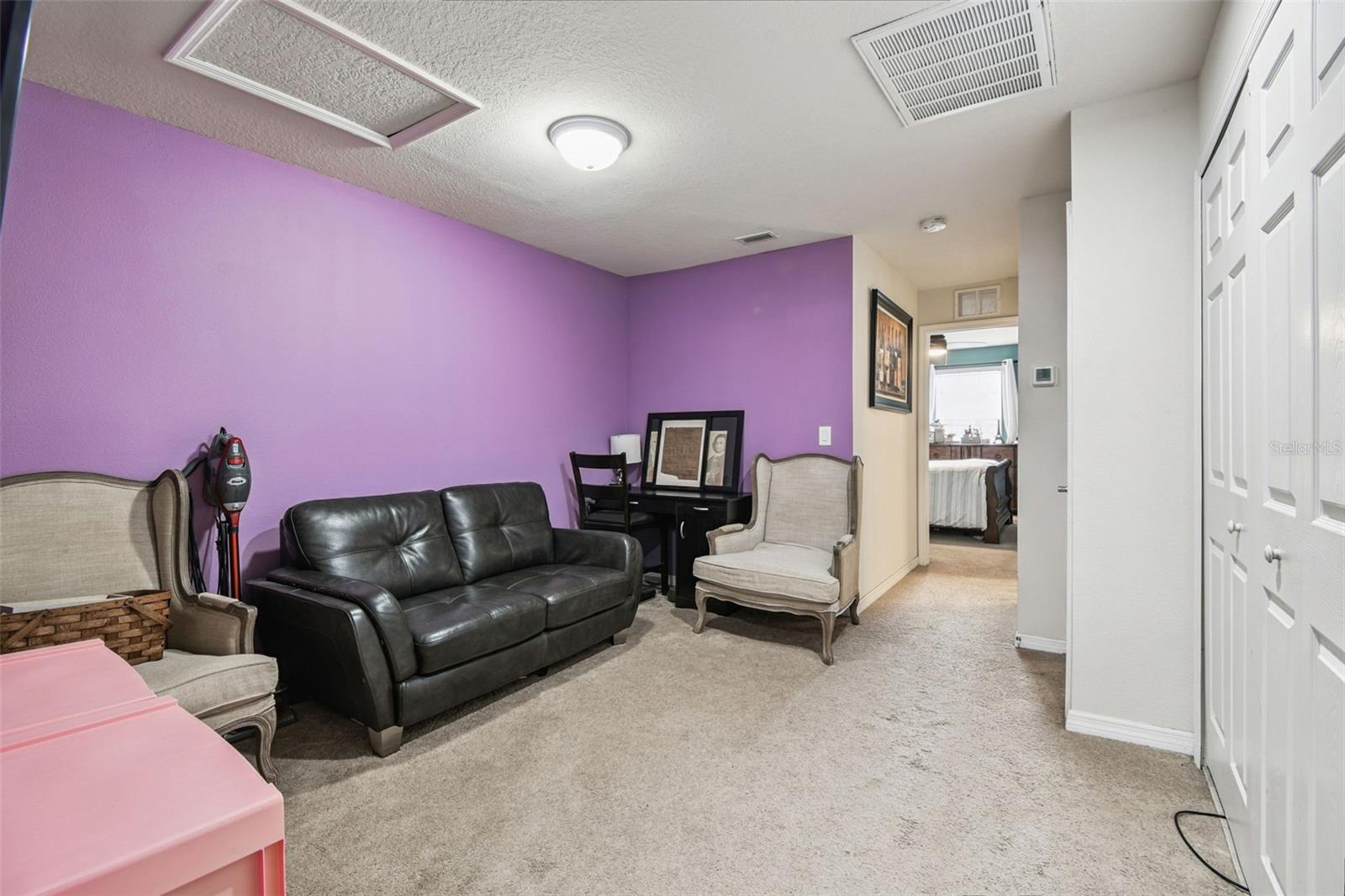 Image 27 of 75 For 9139 Hillcroft Drive