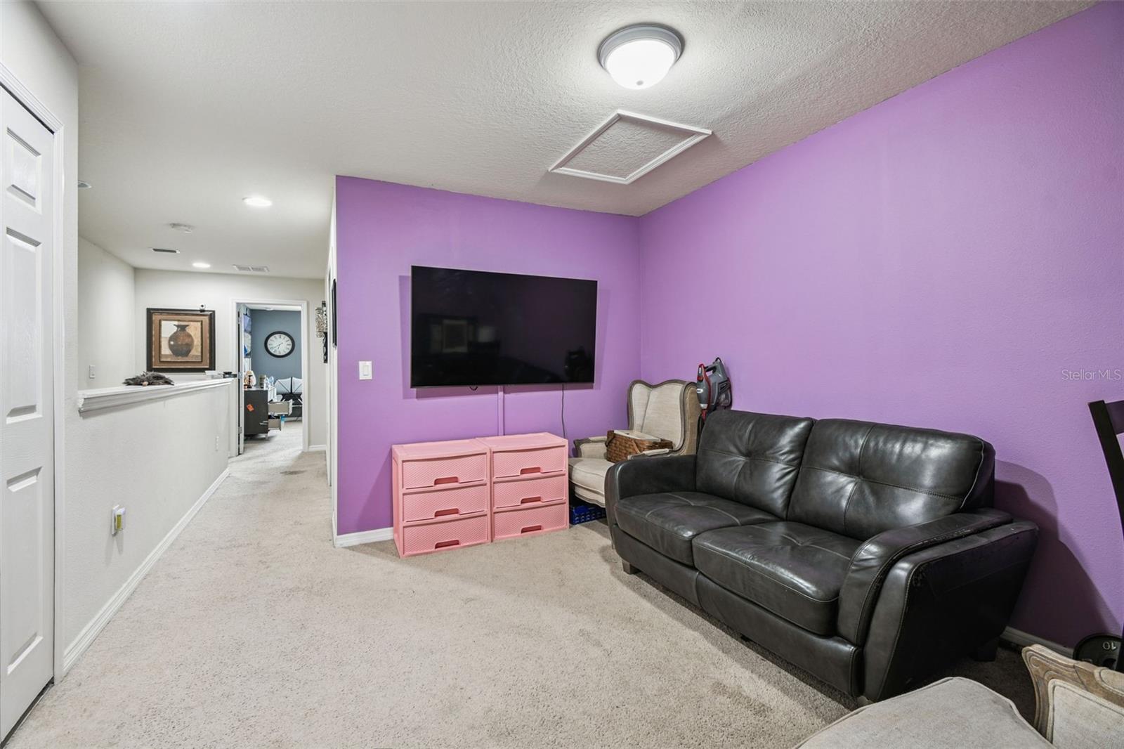 Image 29 of 75 For 9139 Hillcroft Drive