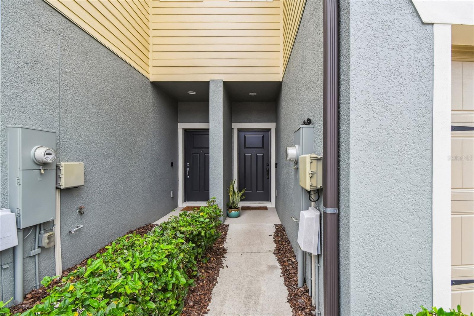 Image 3 of 75 For 9139 Hillcroft Drive