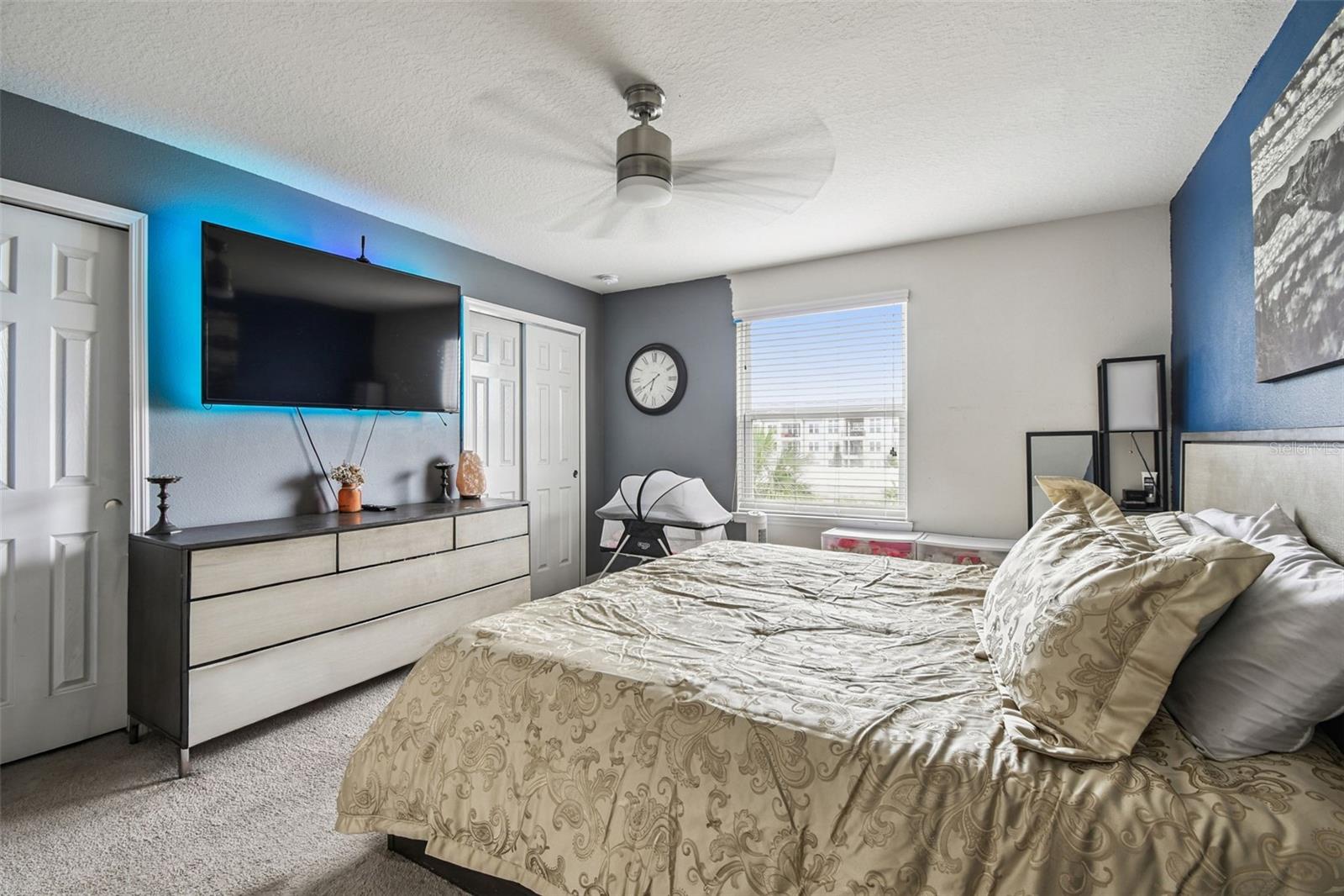 Image 32 of 75 For 9139 Hillcroft Drive