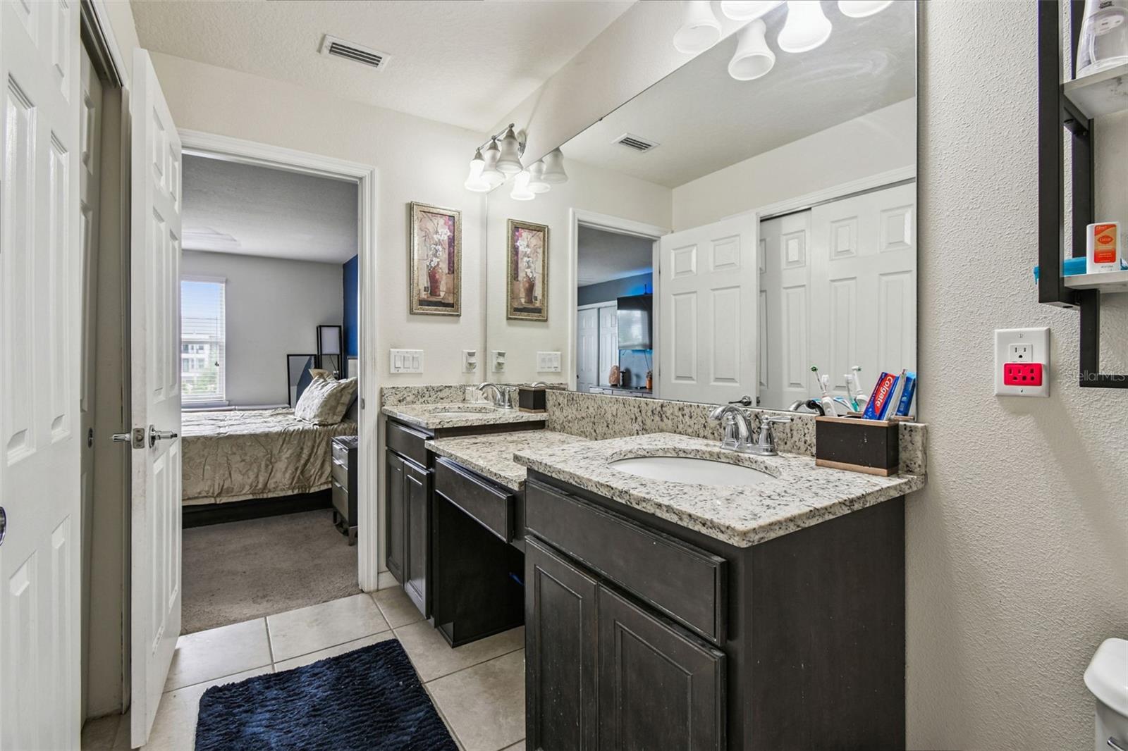 Image 37 of 75 For 9139 Hillcroft Drive