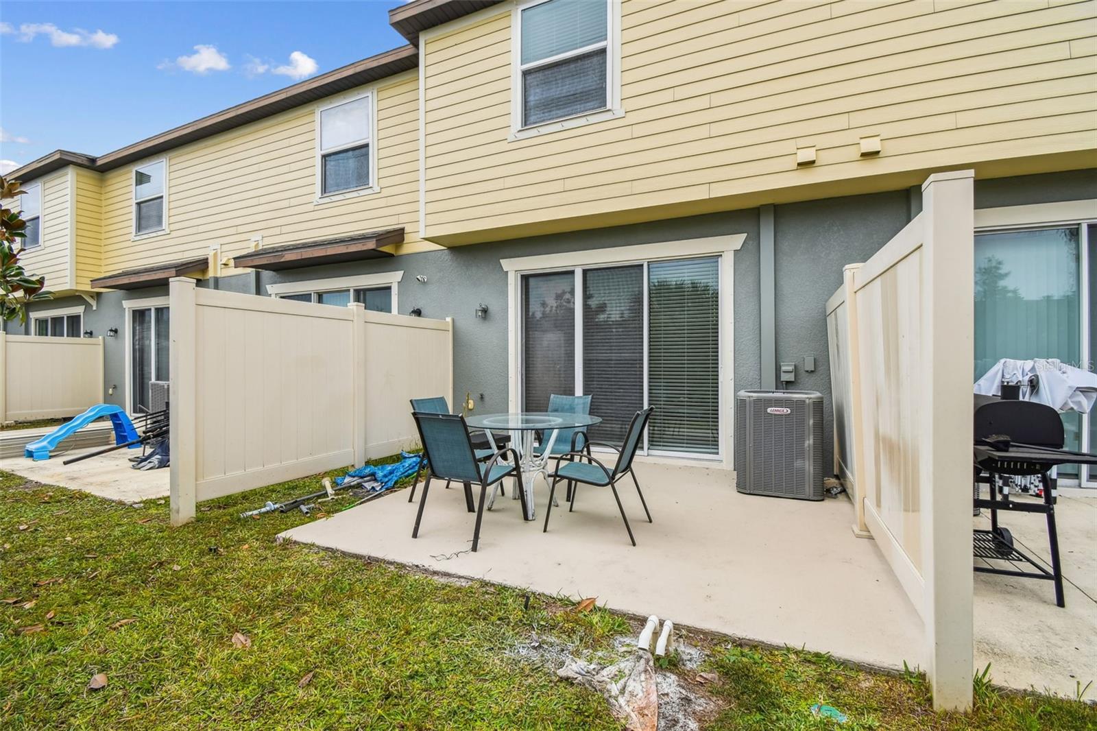 Image 38 of 75 For 9139 Hillcroft Drive