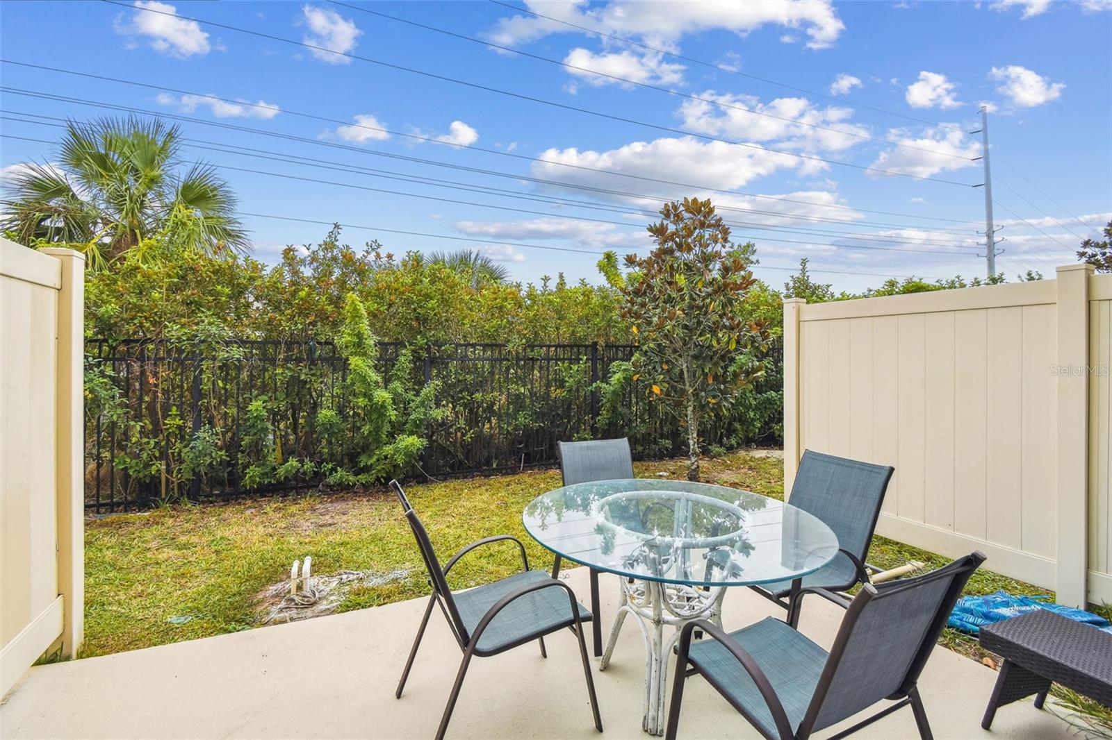 Image 41 of 75 For 9139 Hillcroft Drive