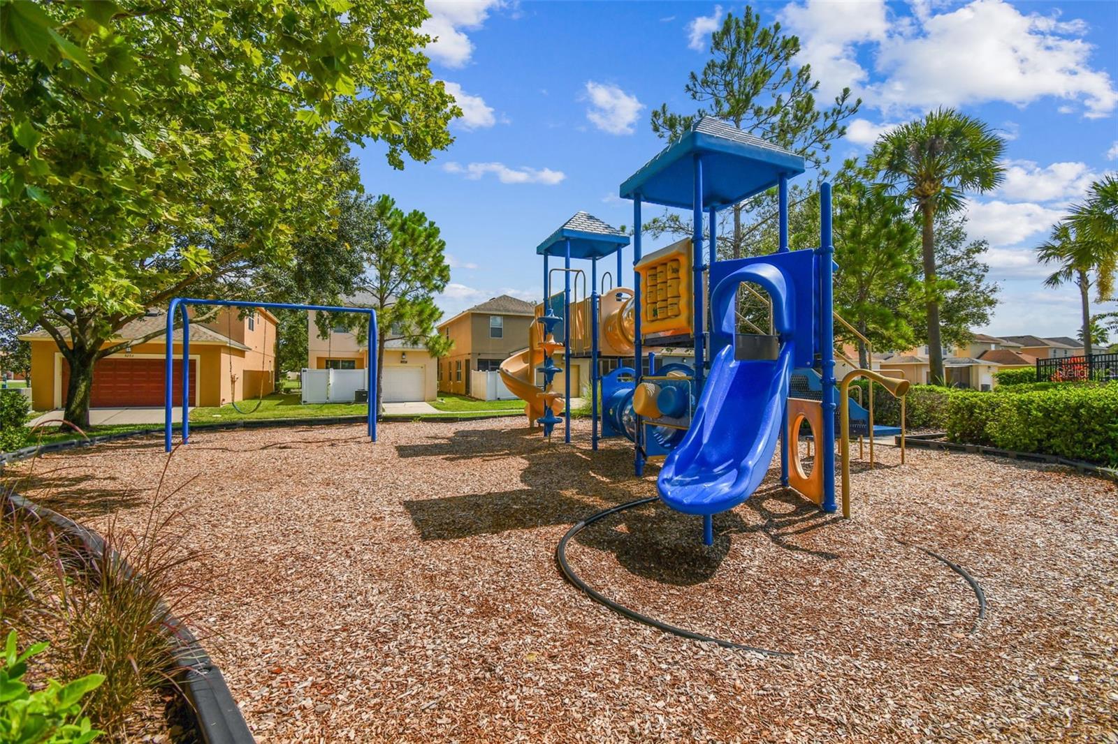 Image 49 of 75 For 9139 Hillcroft Drive