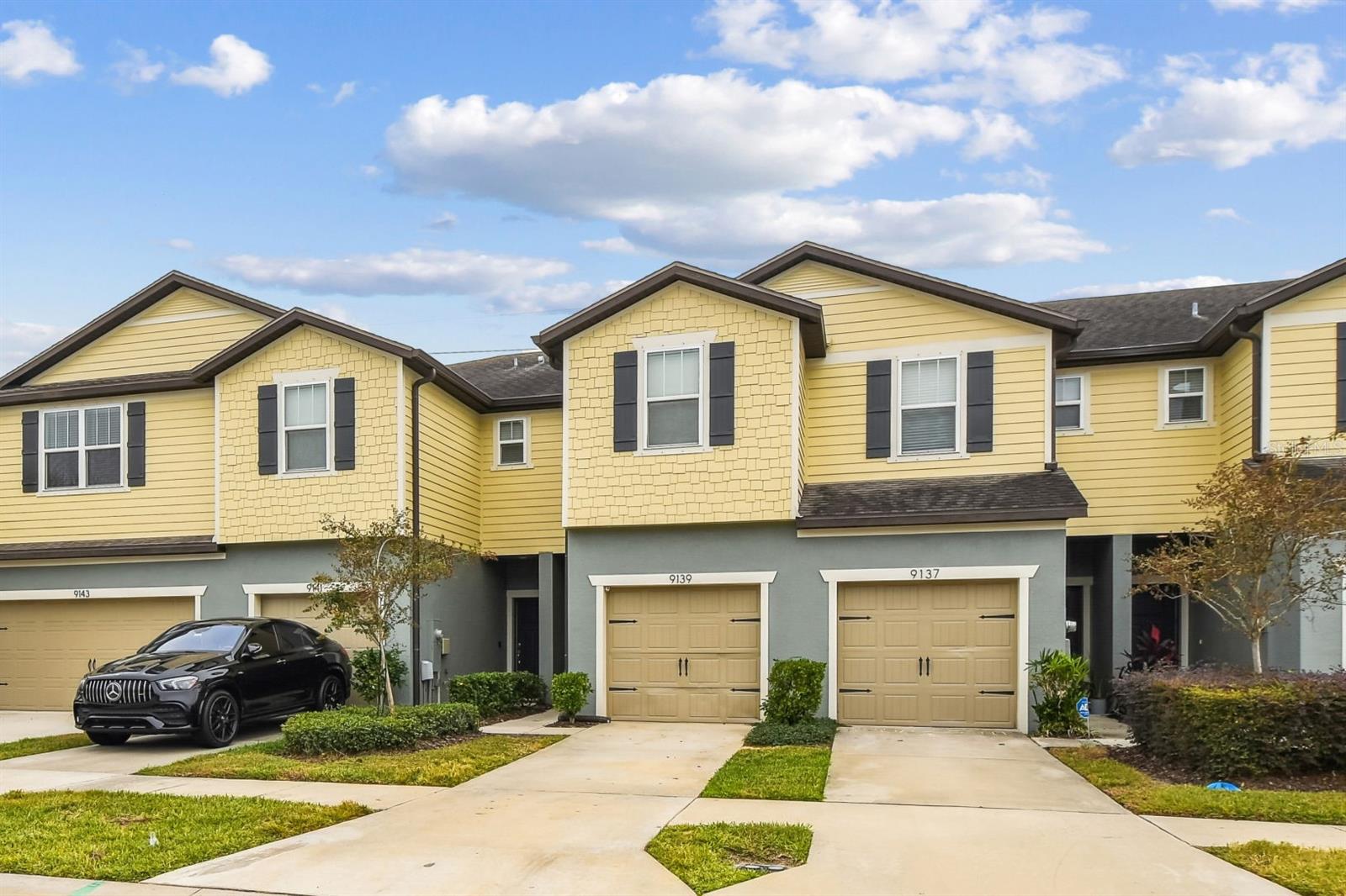 Image 57 of 75 For 9139 Hillcroft Drive