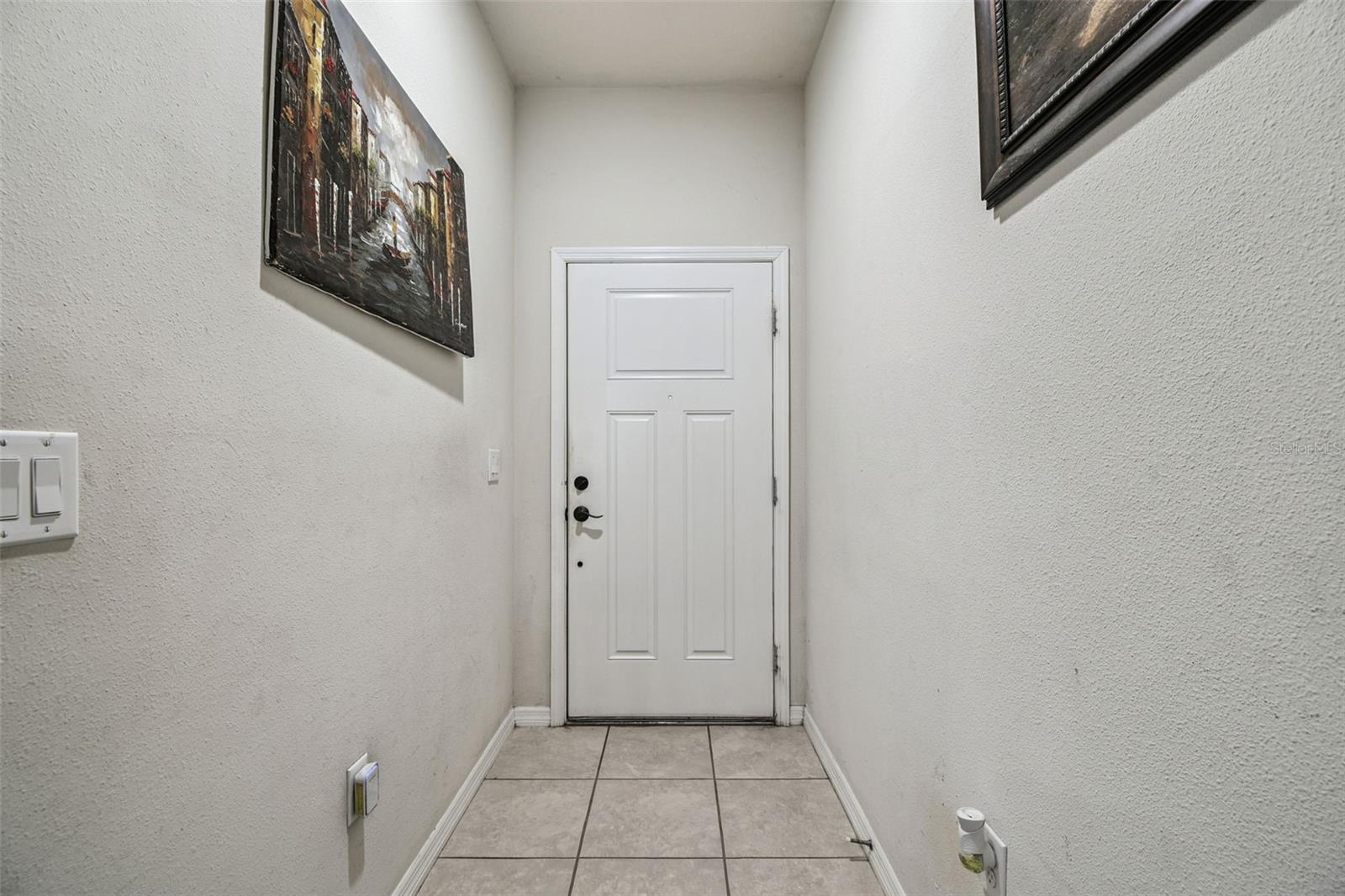 Image 6 of 75 For 9139 Hillcroft Drive