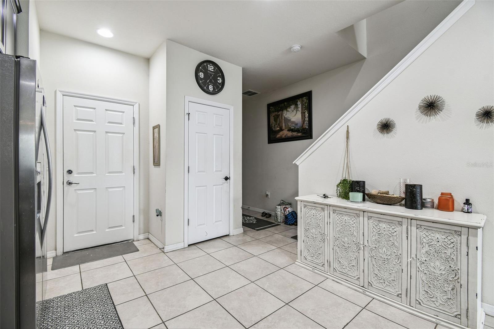 Image 7 of 75 For 9139 Hillcroft Drive