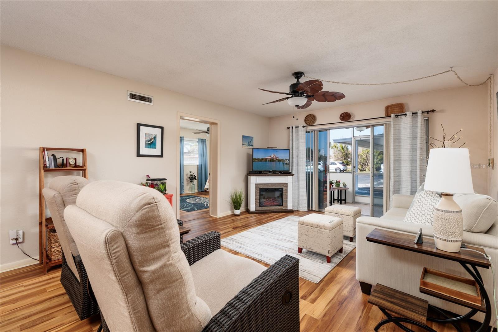 Image 19 of 51 For 3789 46th Avenue S 101