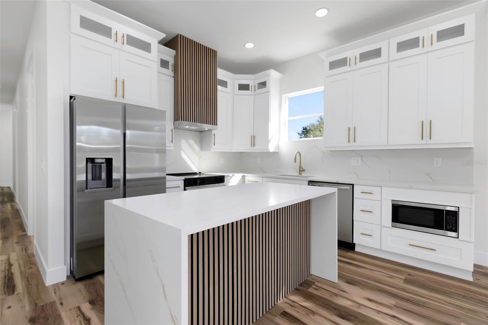 Image 13 of 60 For 701 42nd Avenue S