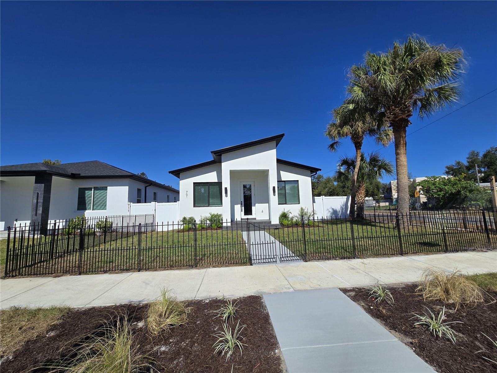 Image 36 of 60 For 701 42nd Avenue S