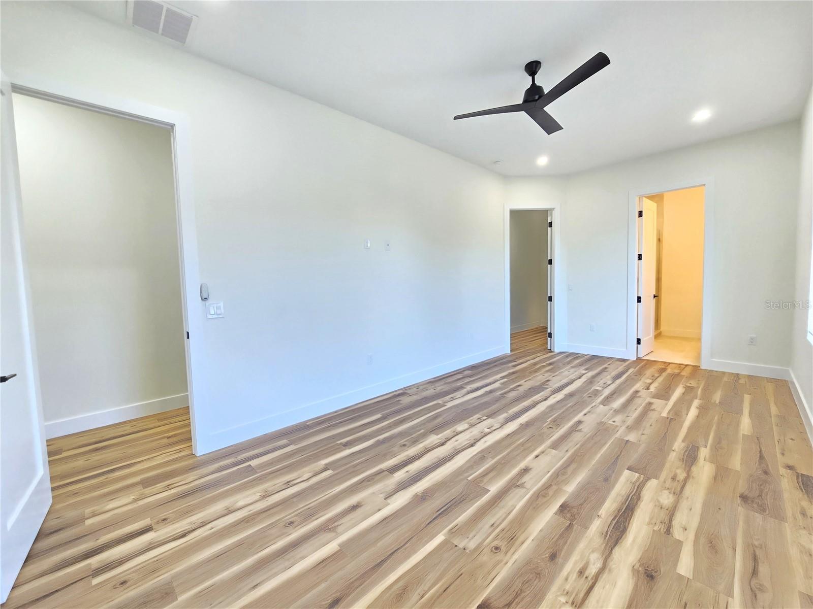 Image 5 of 60 For 701 42nd Avenue S