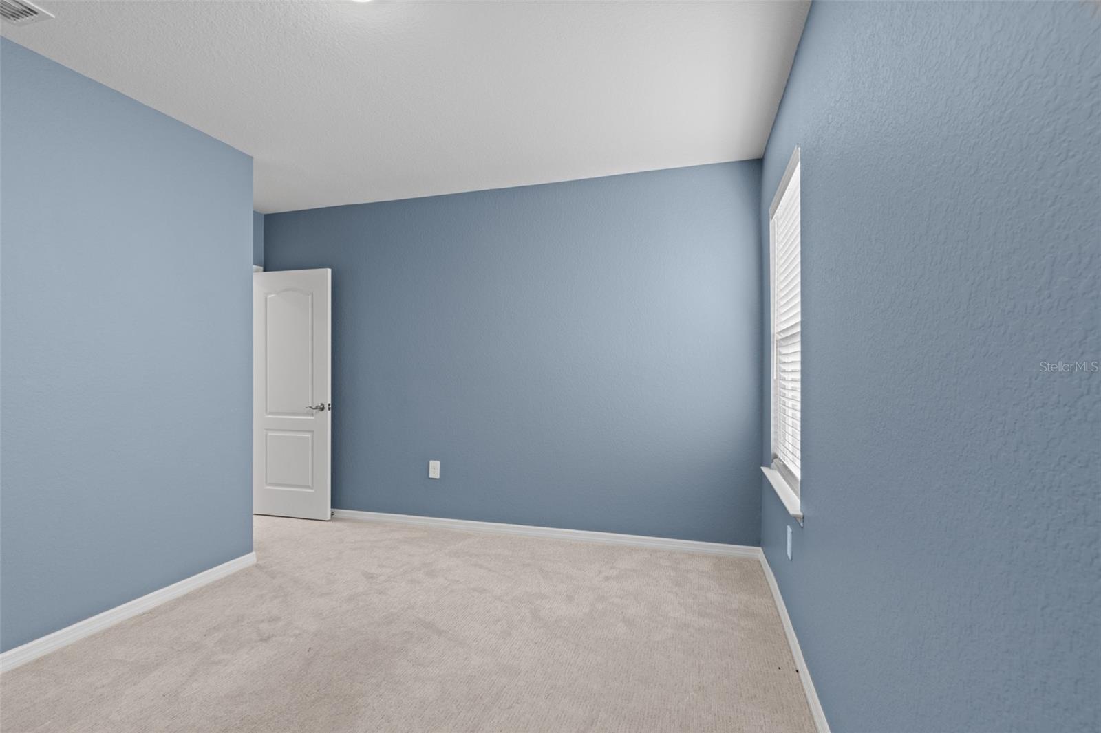 Image 18 of 40 For 8750 Cascade Price Circle